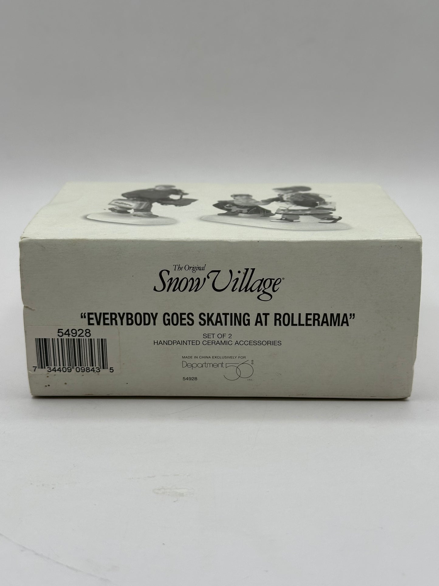 Department 56 - Everybody Goes Skating At Rollerama - Original Snow Village