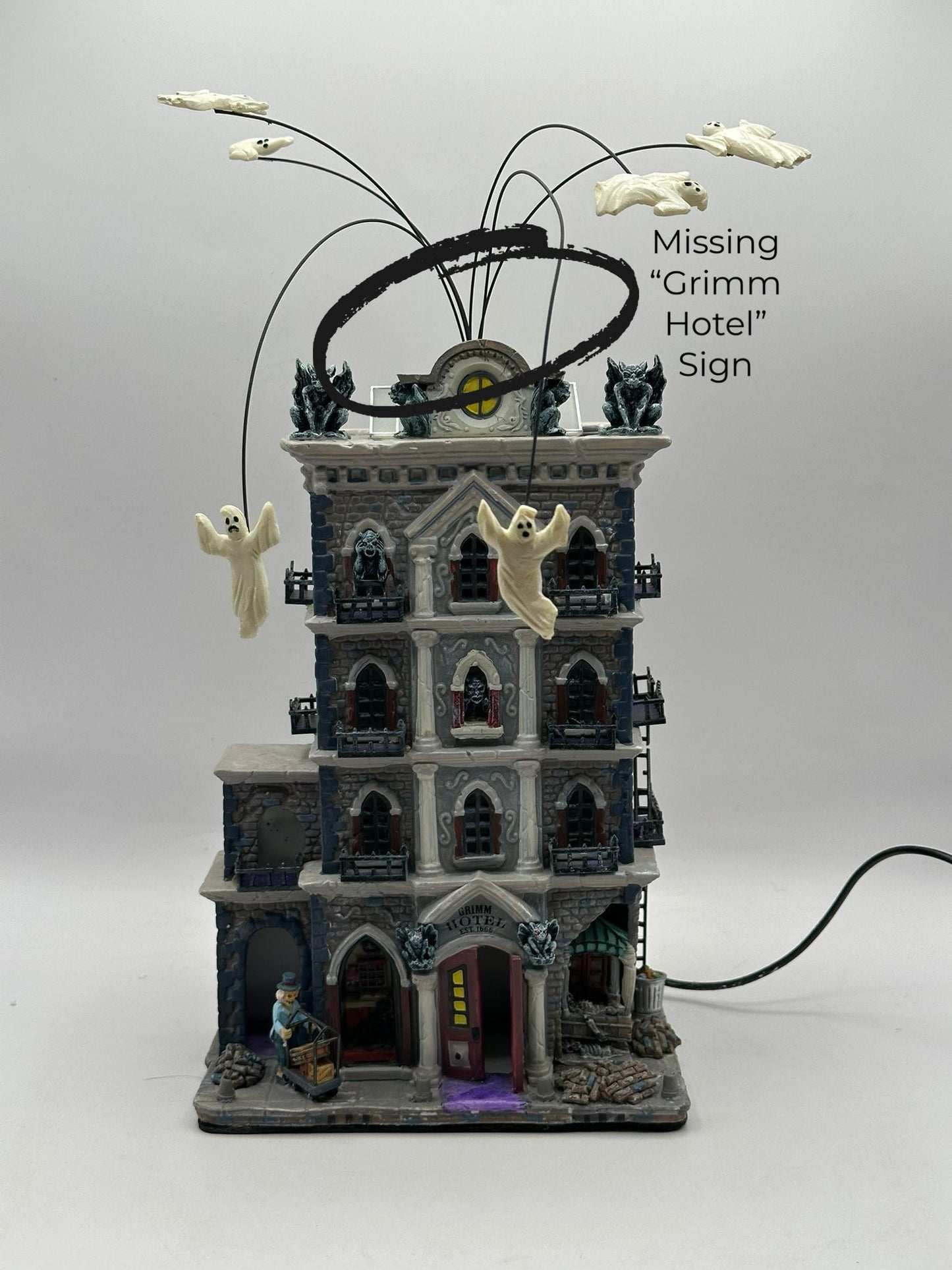 Lemax Spooky Town - Grimm Hotel