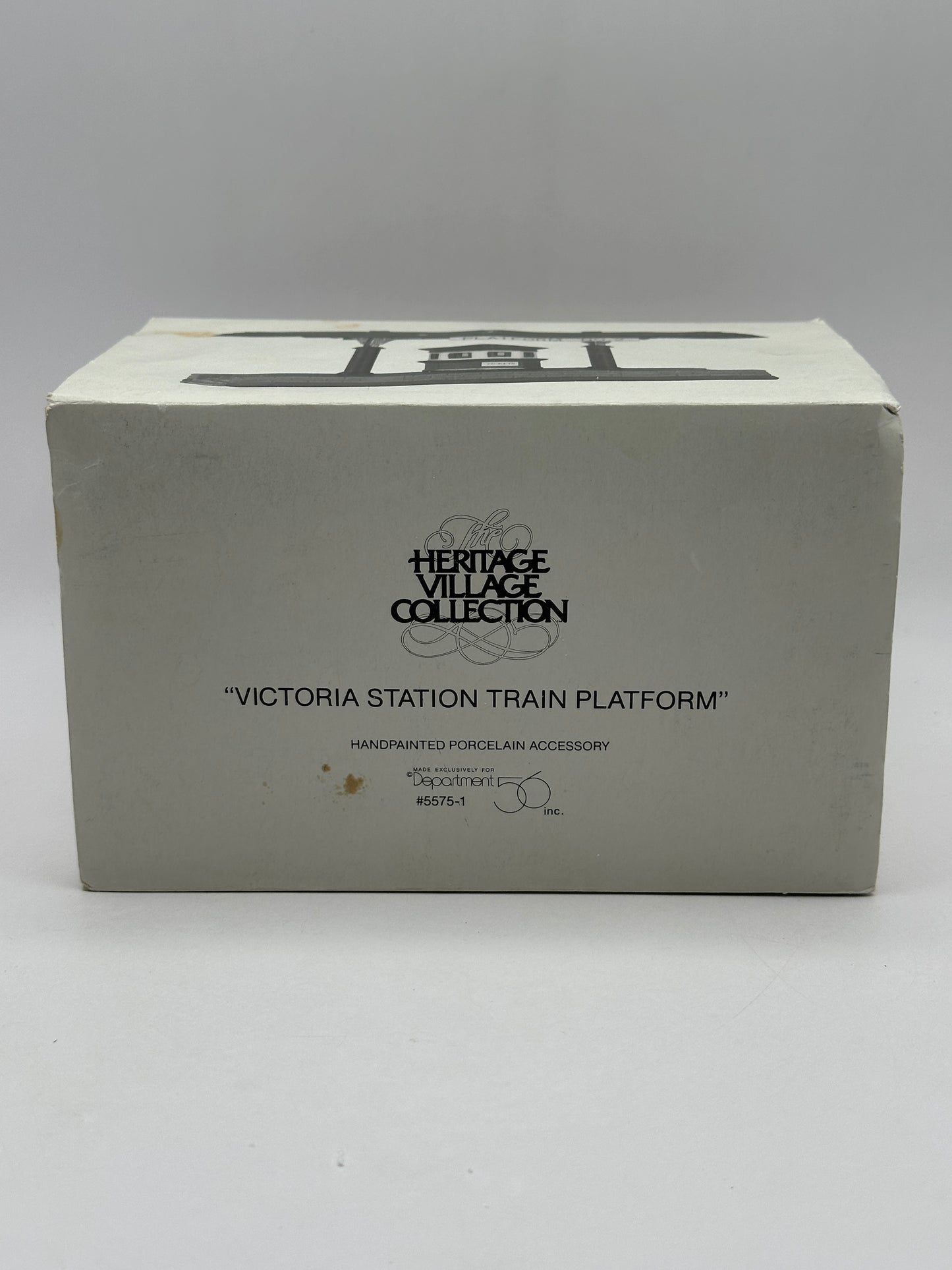 Department 56 - Victoria Station Train Platform - Dickens' Village