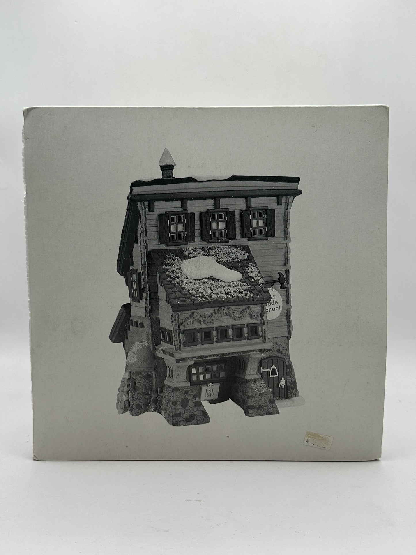 Department 56 - Elves' Trade School - North Pole Series