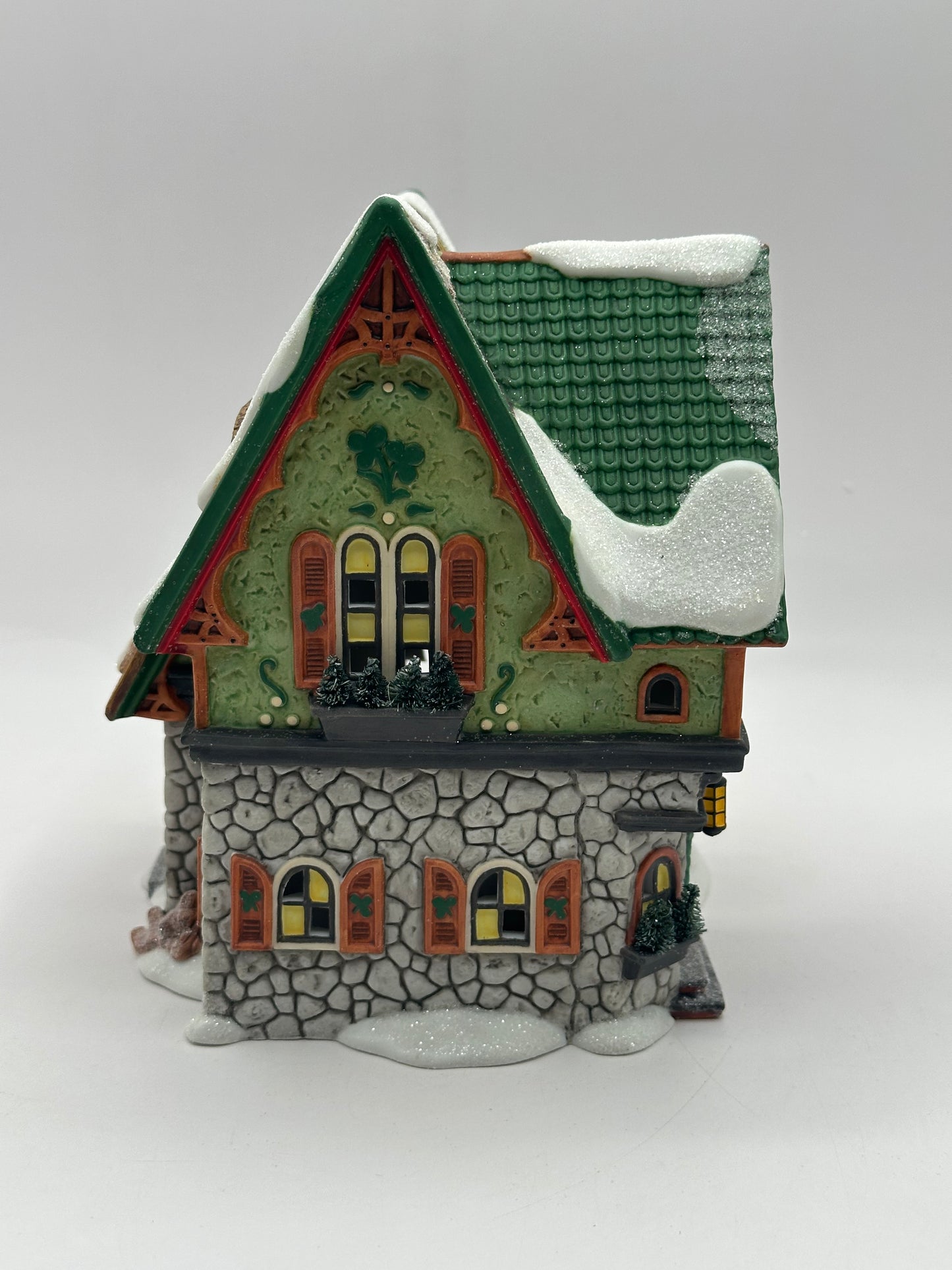 Department 56 - McElfin’s Irish Restaurant & Gifts - North Pole Series