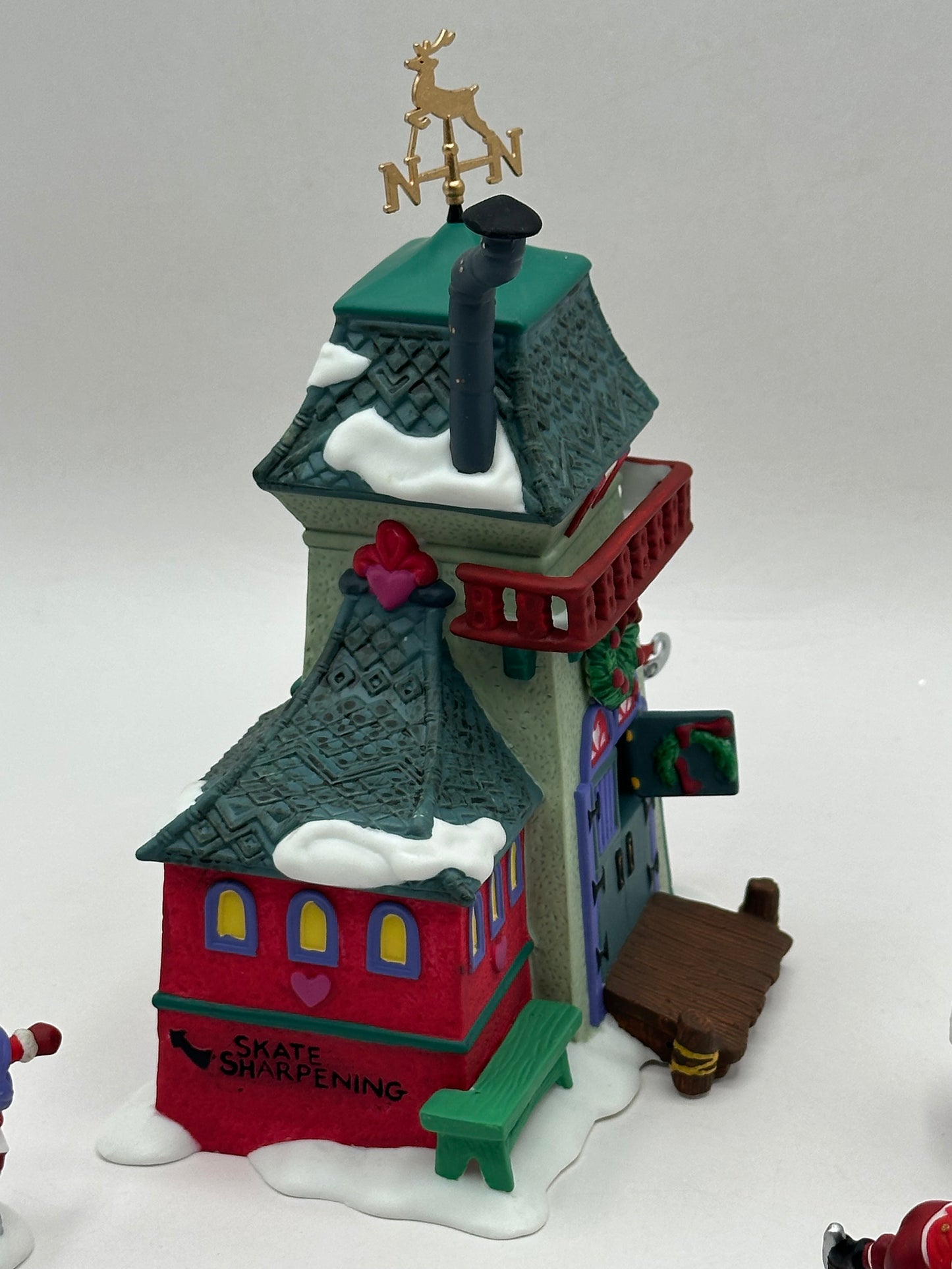 Department 56 - Peppermint Skating Party - North Pole Series