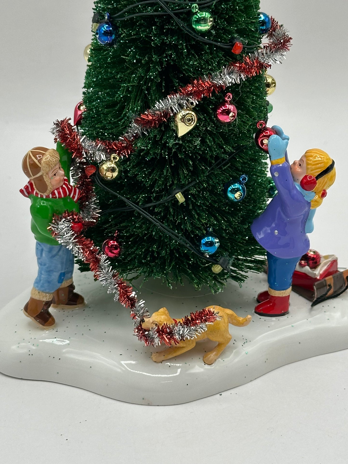 Department 56 - Main Street Christmas Tree - Original Snow Village