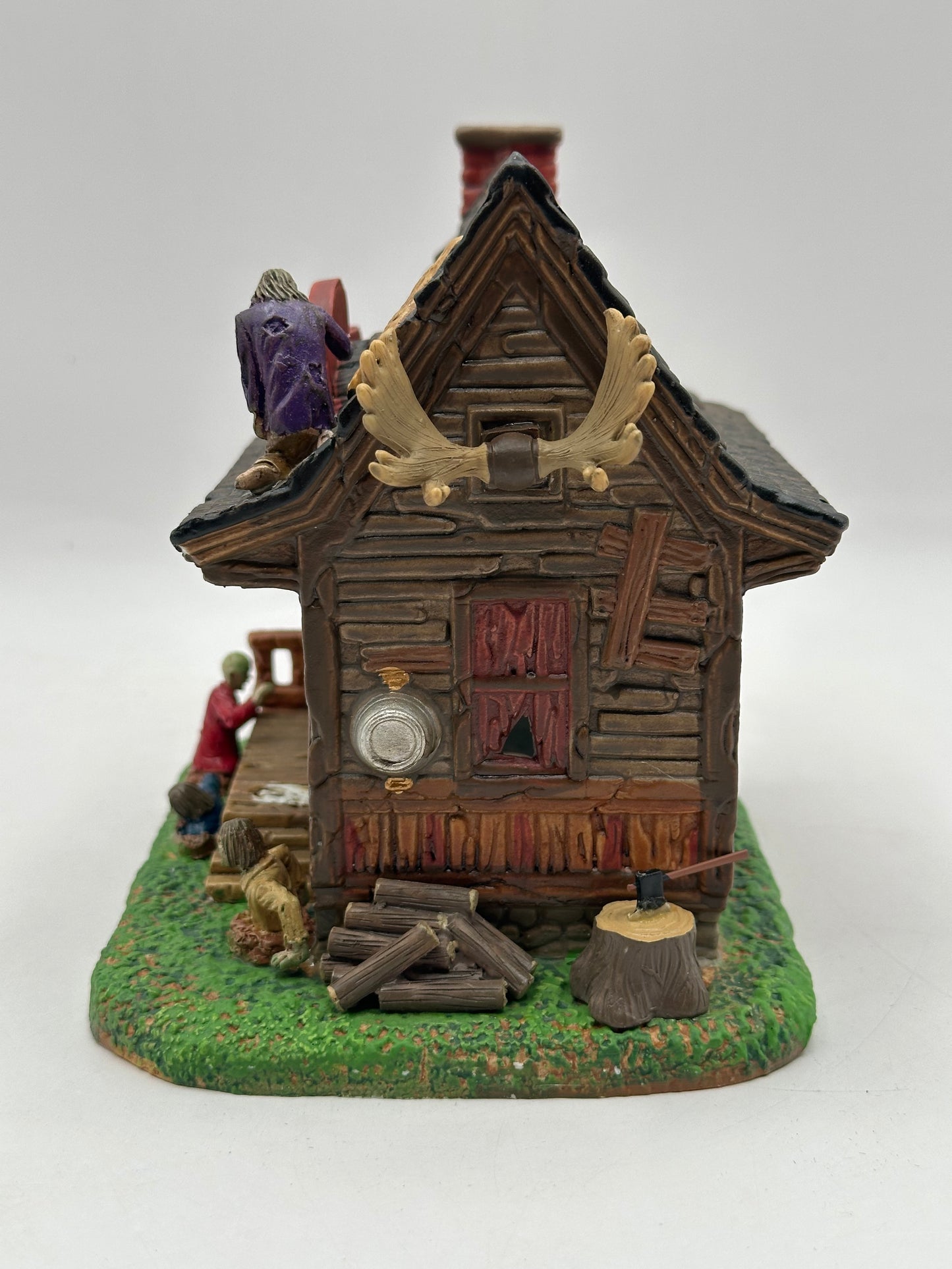 Lemax Spooky Town - Creepy Cabin