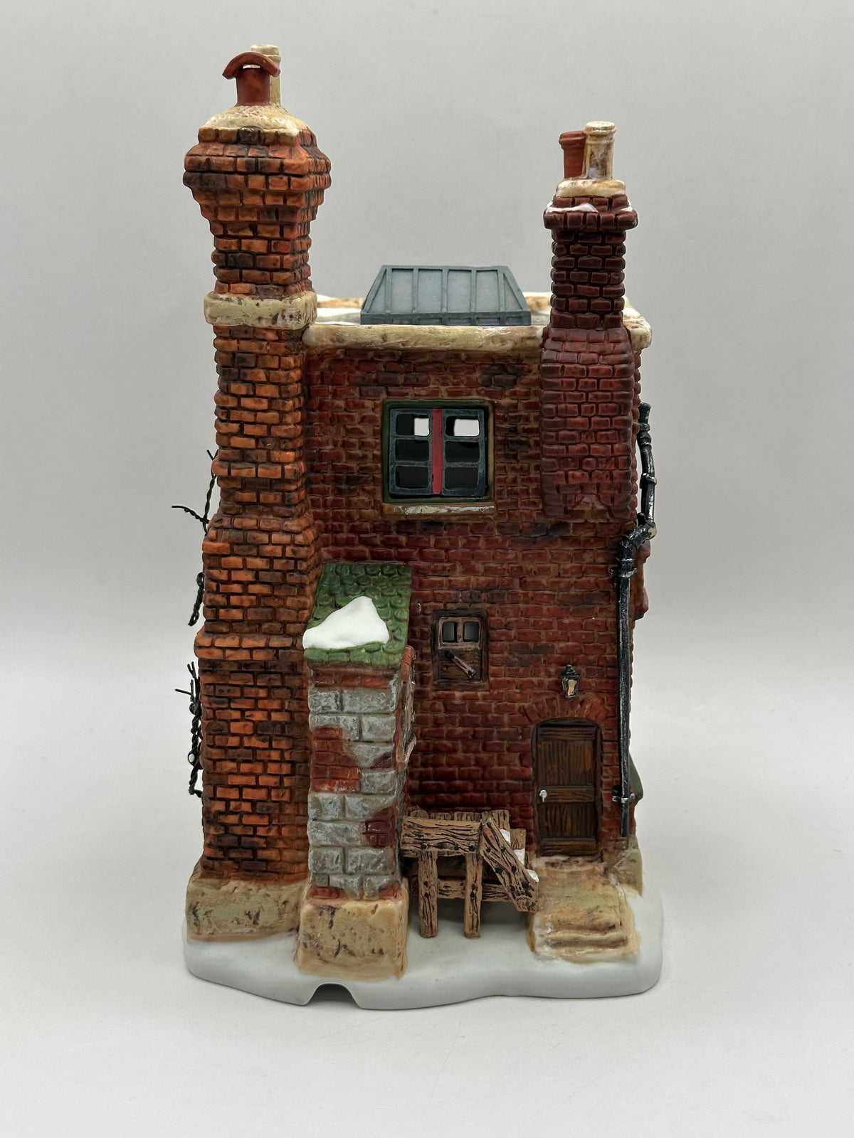 Department 56 - Norfolk Biffins Bakery (A Christmas Carol) - Dickens' Village