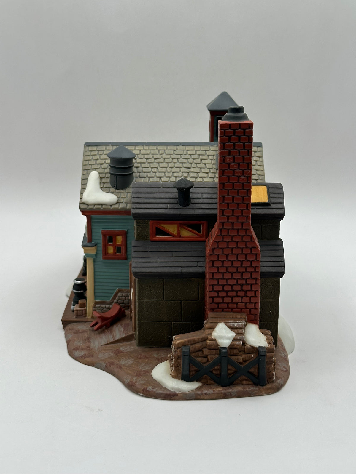 Department 56 - J. Hudson Stoveworks - New England Village