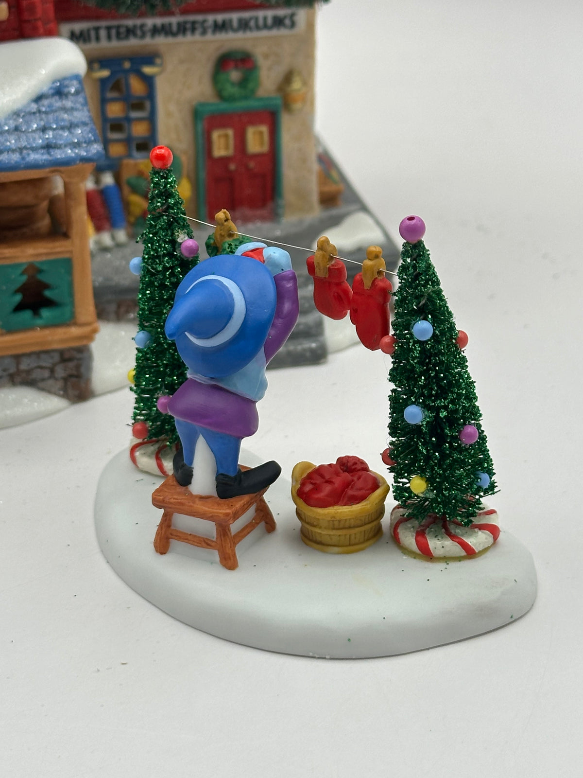 Department 56 - Northwind Knitters - North Pole Series
