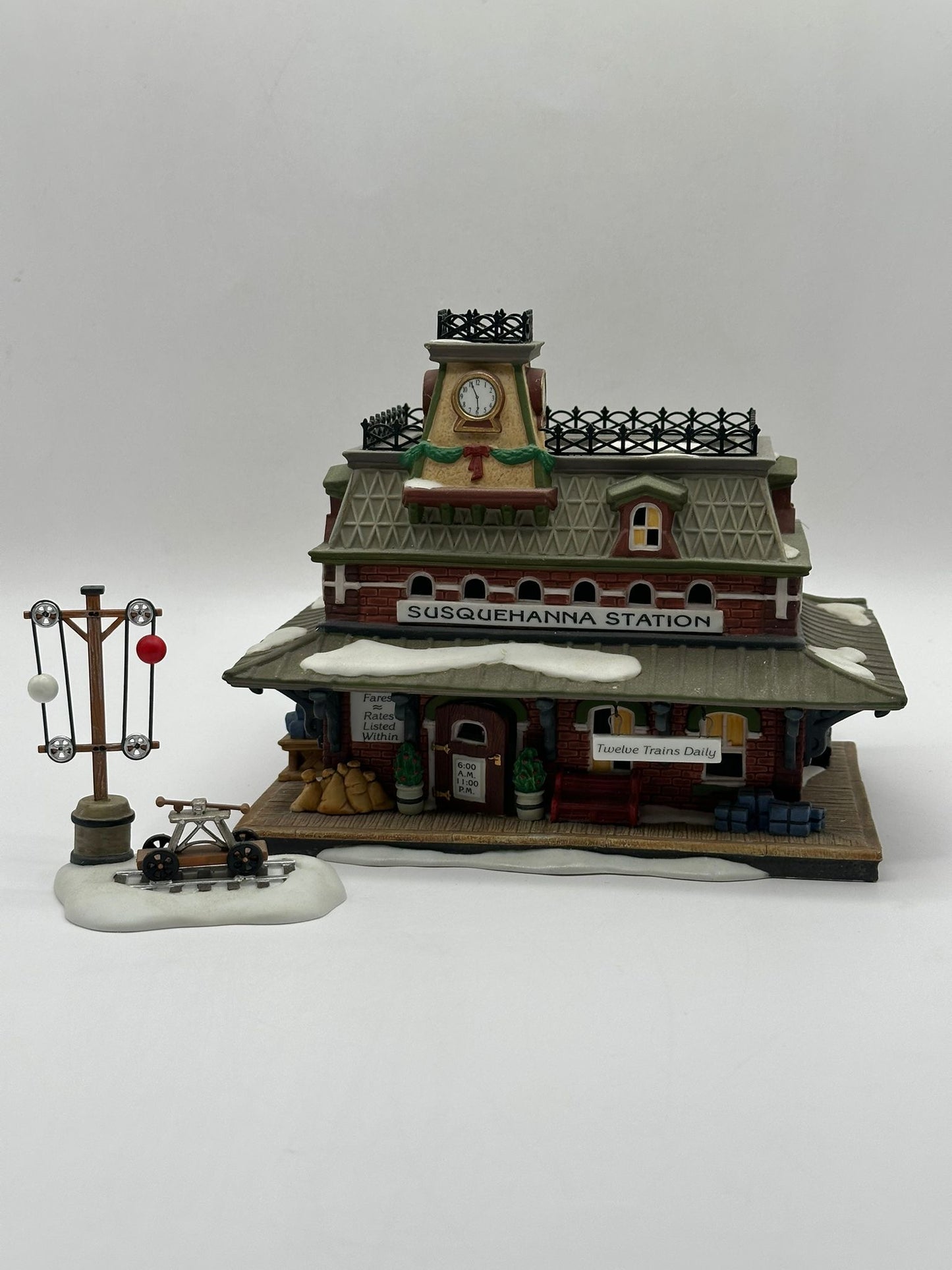 Department 56 - Susquehanna Station - New England Village