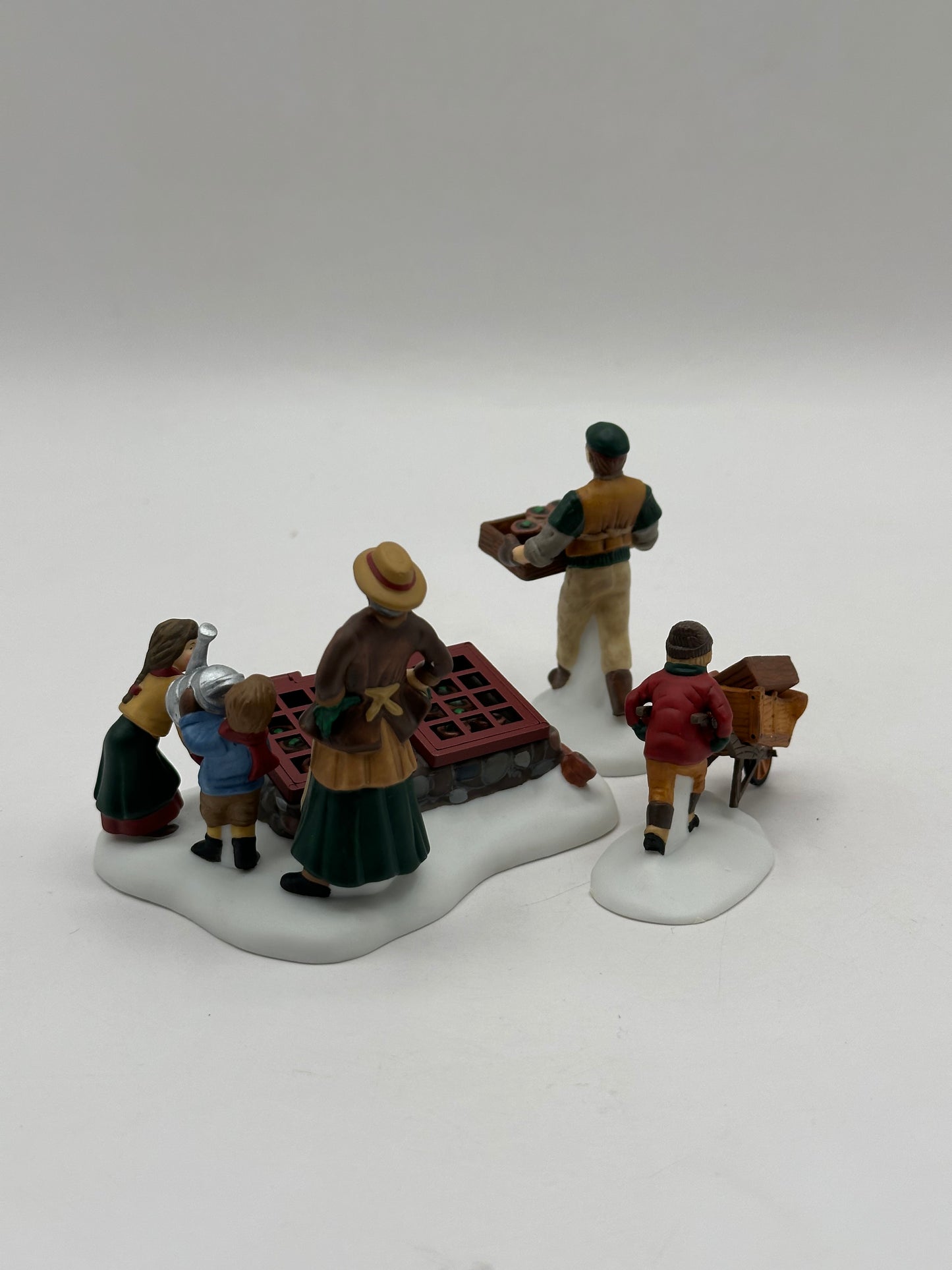 Department 56 - Tending The Cold Frame - Dickens' Village