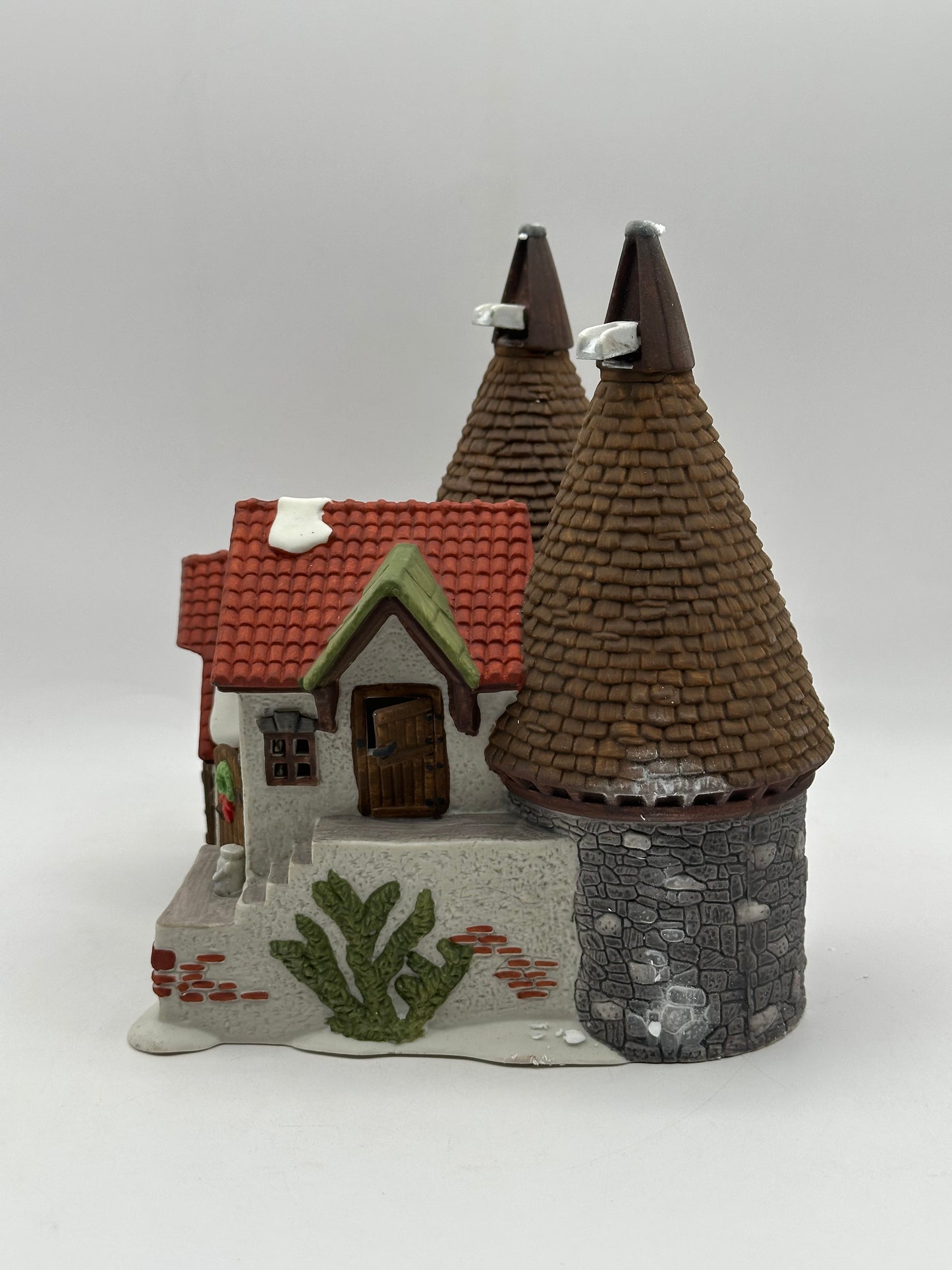 Department 56 - Bishops Oast House - Dickens’ Village