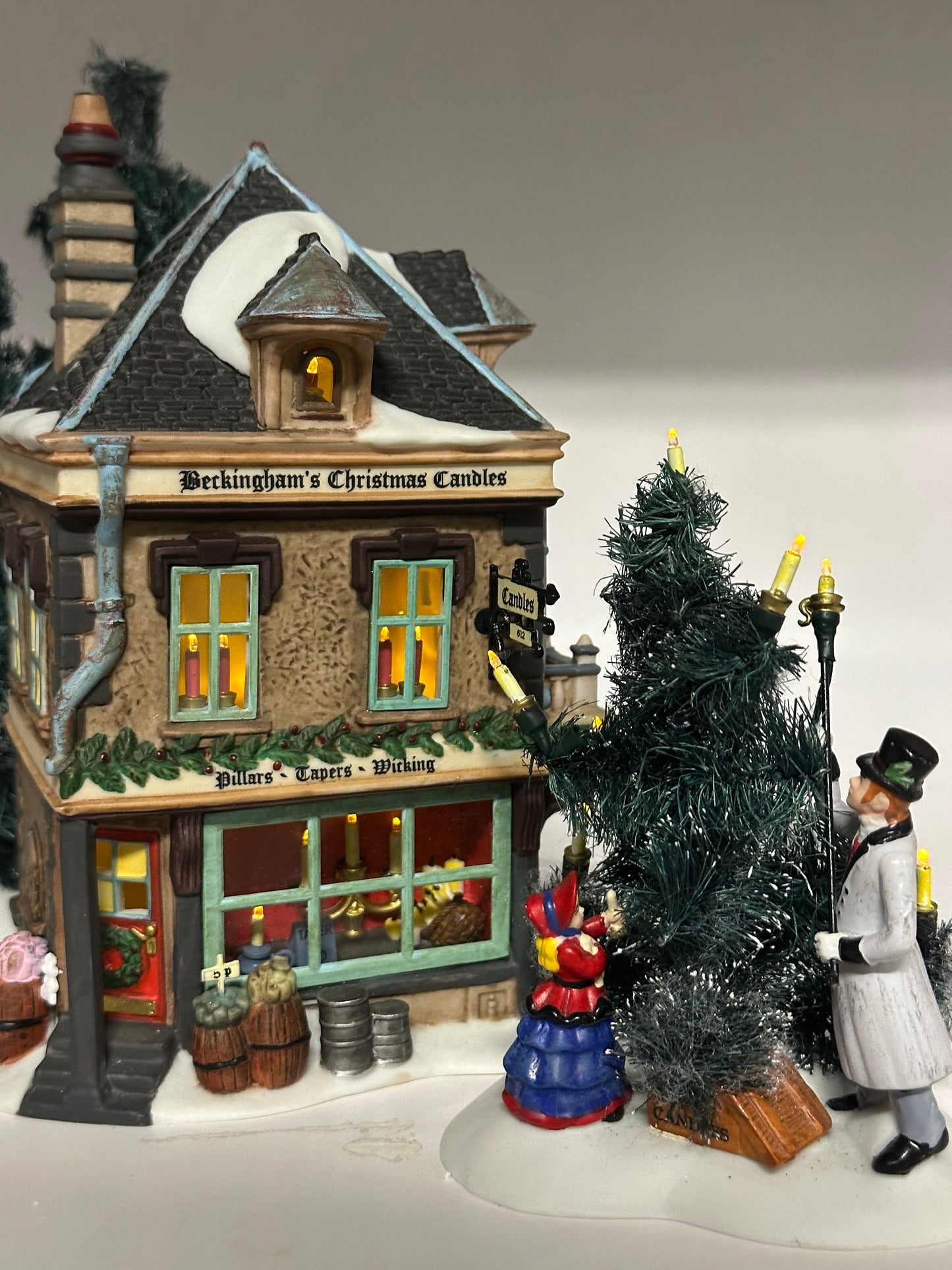 Department 56 - Beckingham's Christmas Candles - Dickens' Village