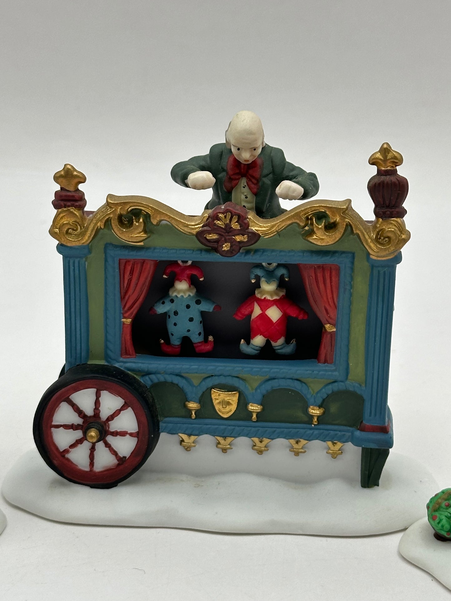 Department 56 - The Old Puppeteer - Dickens' Village
