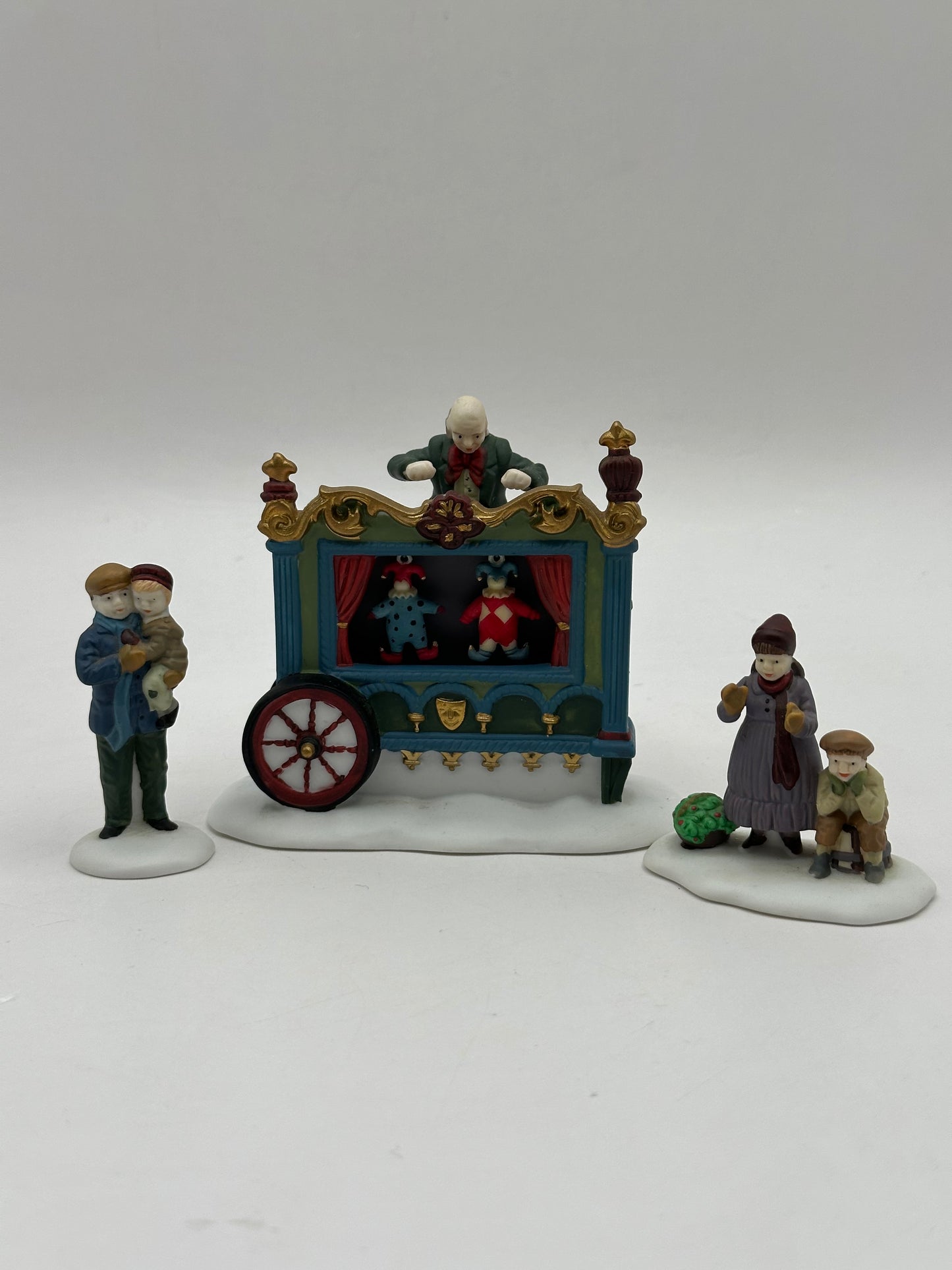 Department 56 - The Old Puppeteer - Dickens' Village