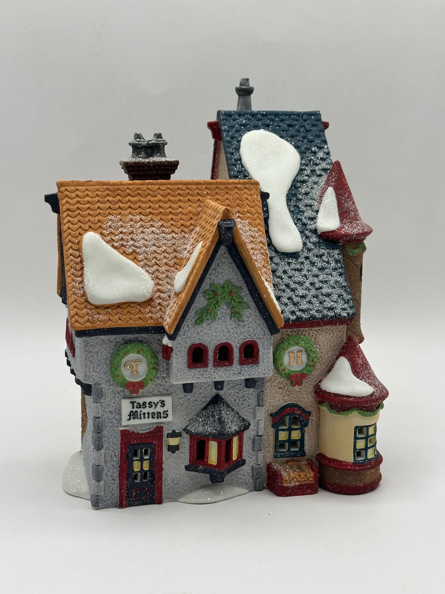 Department 56 - Tassy's Mittens & Hassel's Woolies - North Pole Series