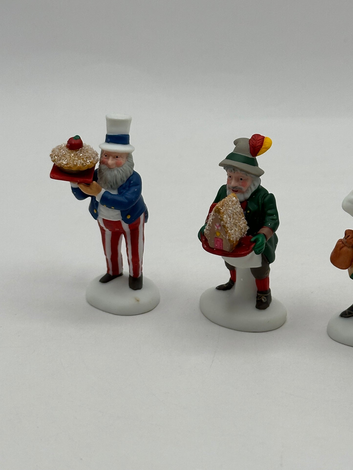 Department 56 - Early Rising Elves - North Pole Series