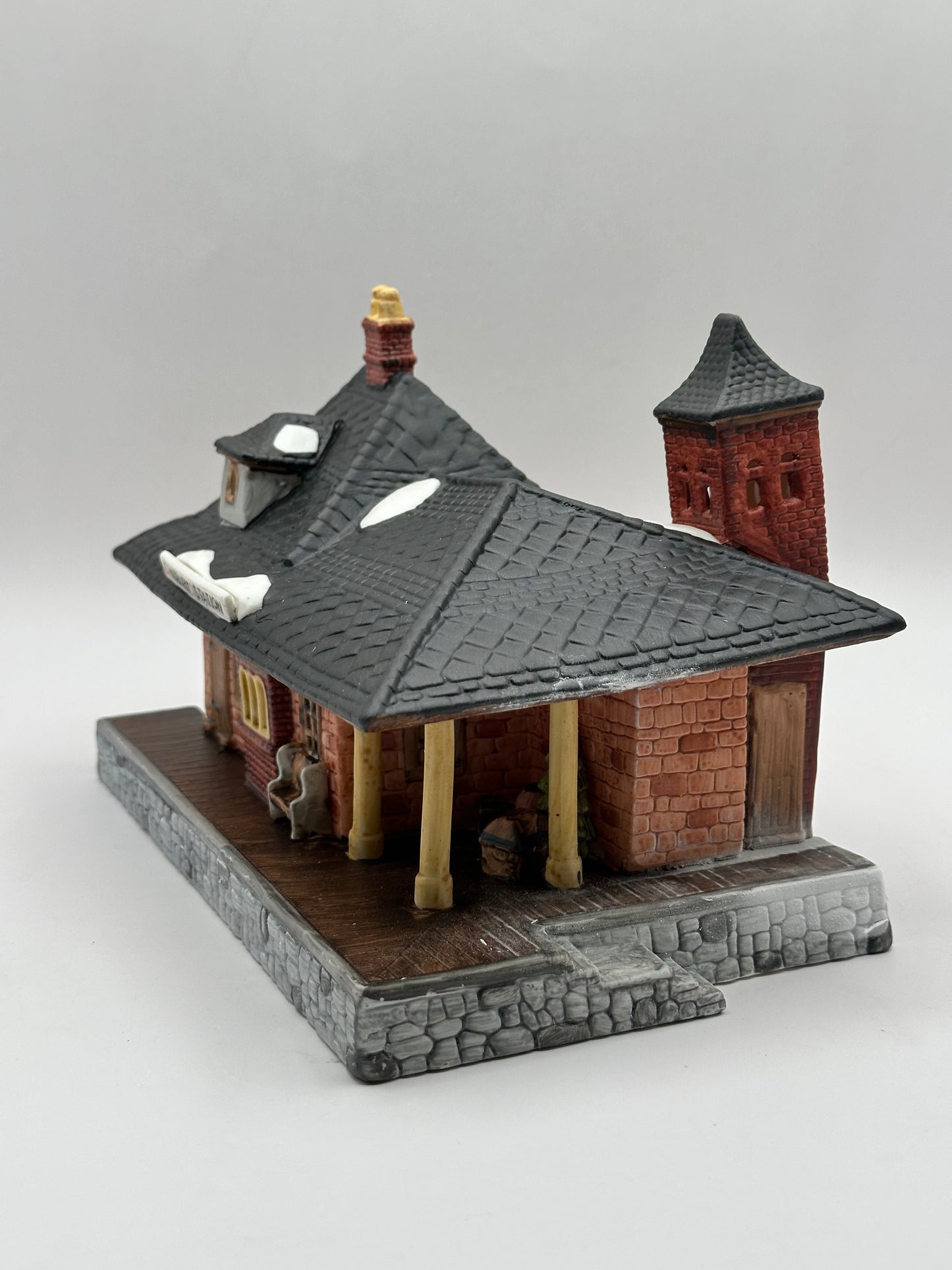 Department 56 - Chadbury Station and Train - Dickens' Village