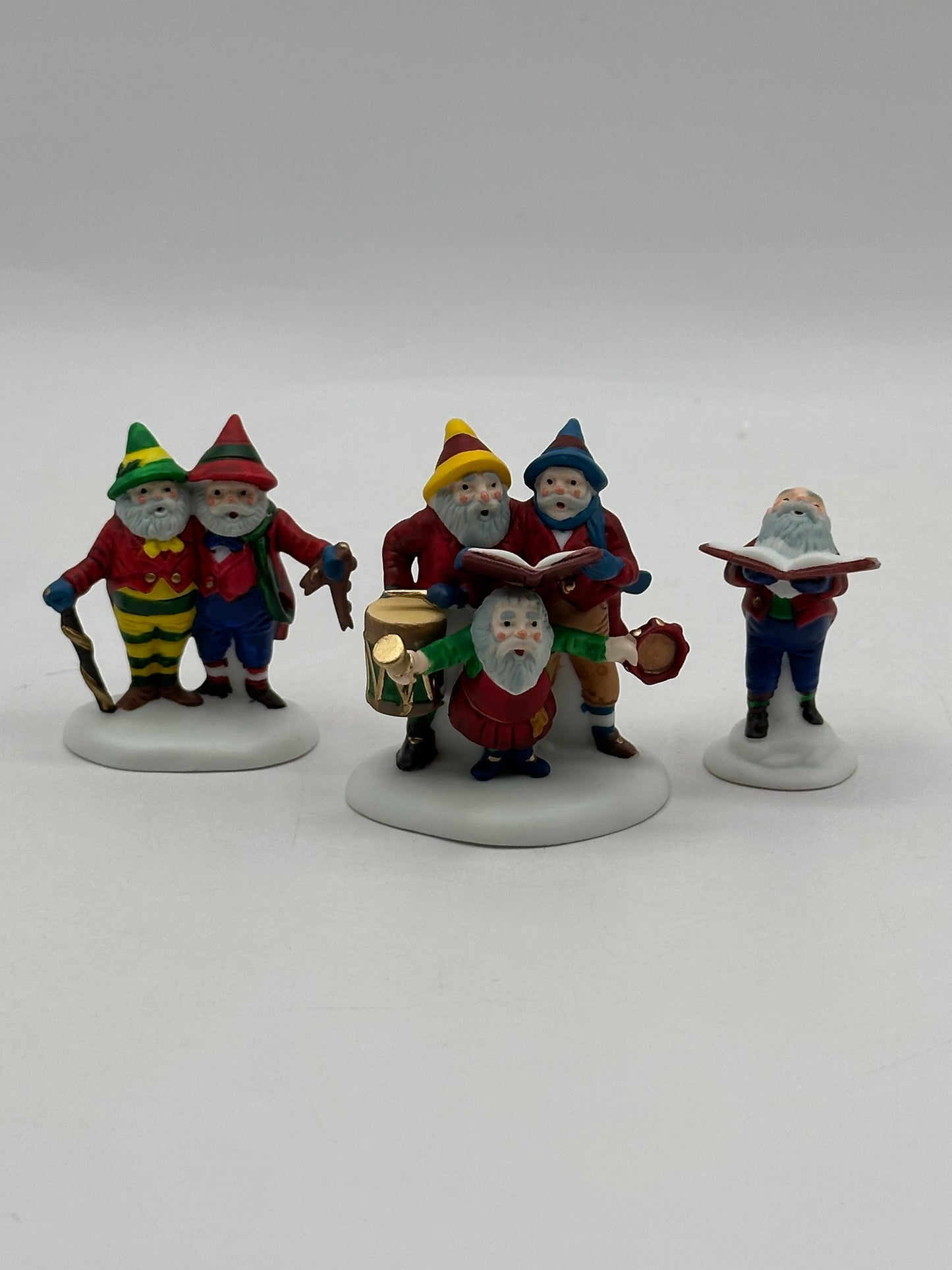 Department 56 - Sing A Song For Santa - North Pole Series
