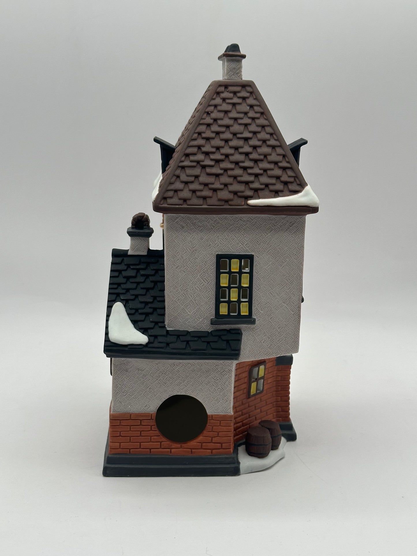 Department 56 - Potter's Tea Seller - Christmas in the City
