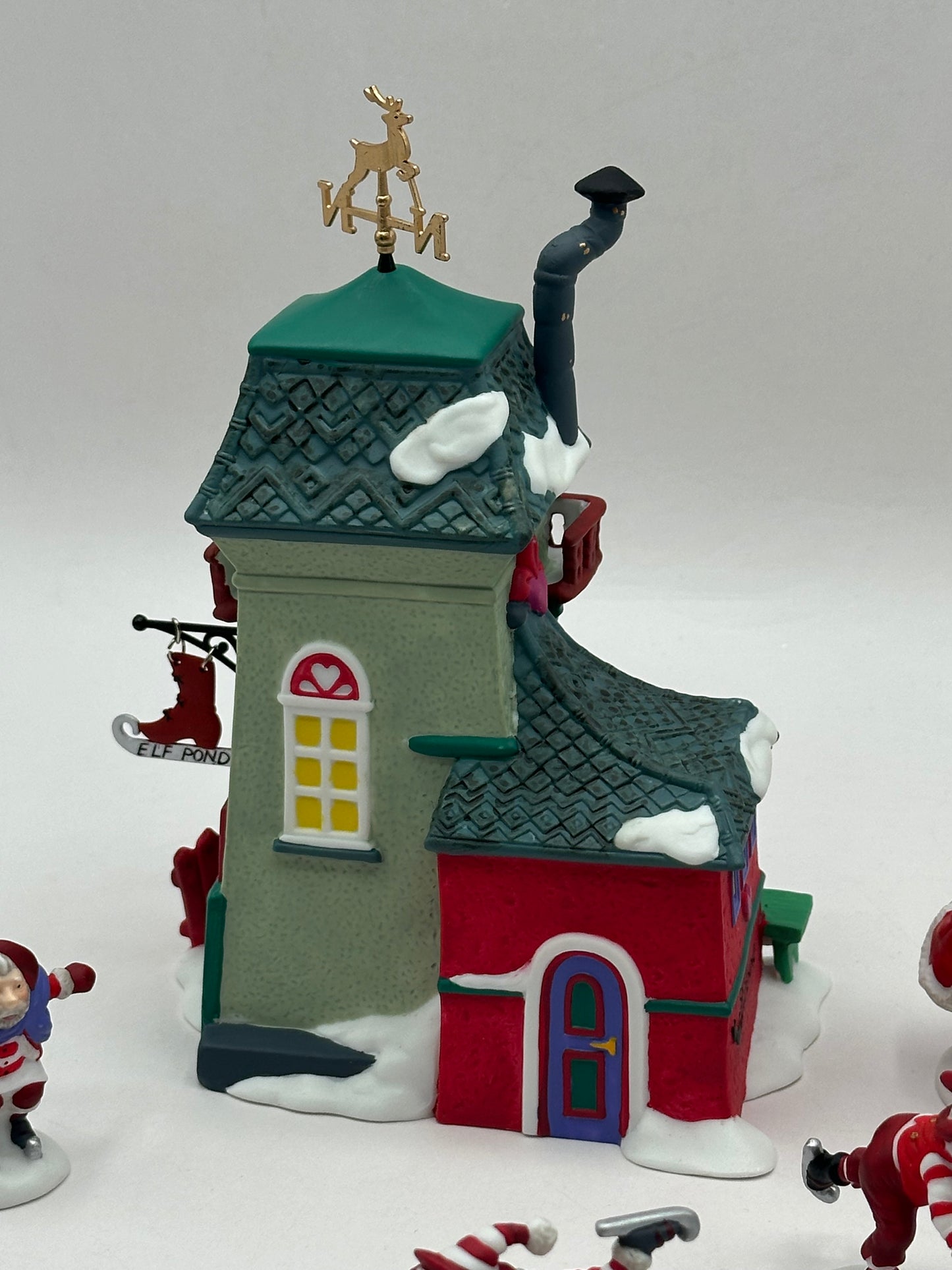 Department 56 - Peppermint Skating Party - North Pole Series