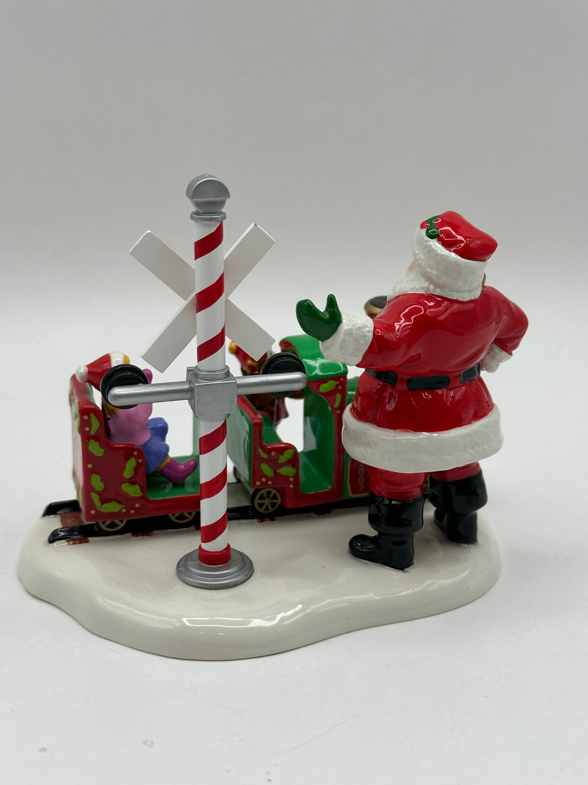 Department 56 - Santa Comes To Town 2007 - Original Snow Village