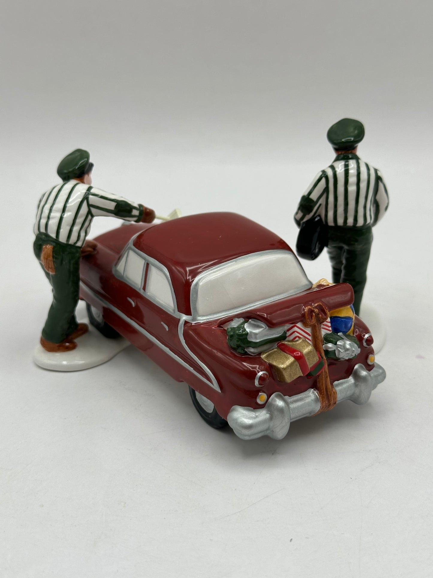 Department 56 - Service With A Smile - Original Snow Village
