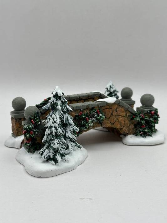 Department 56 - Stone Footbridge - Village Accessories