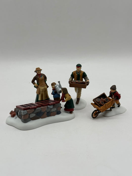 Department 56 - Tending The Cold Frame - Dickens' Village