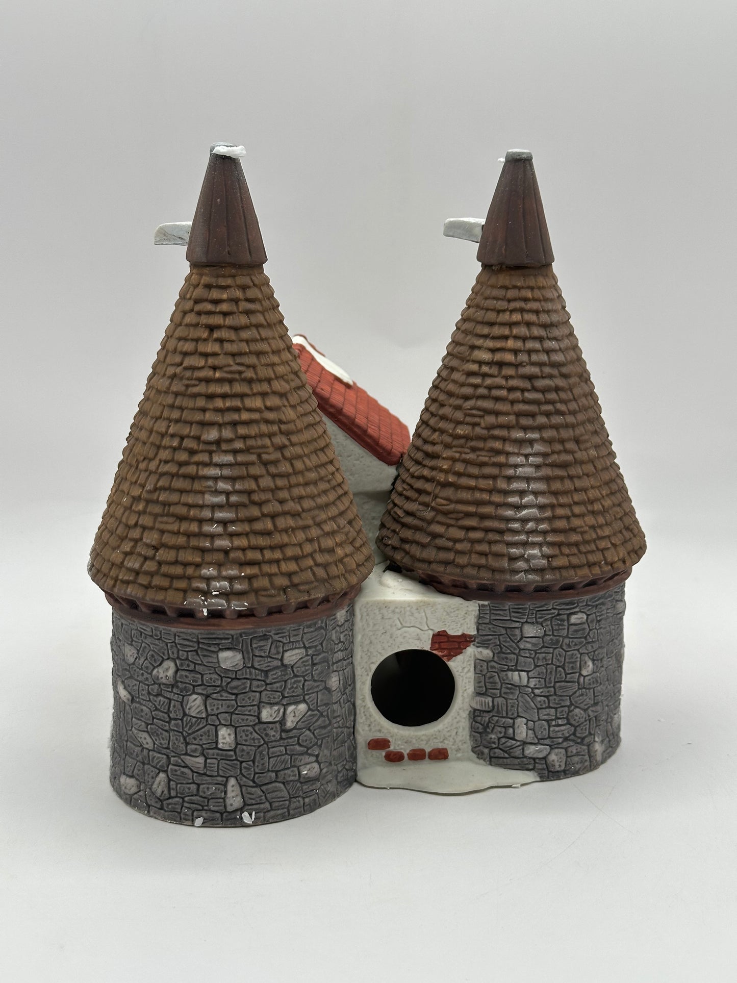 Department 56 - Bishops Oast House - Dickens’ Village