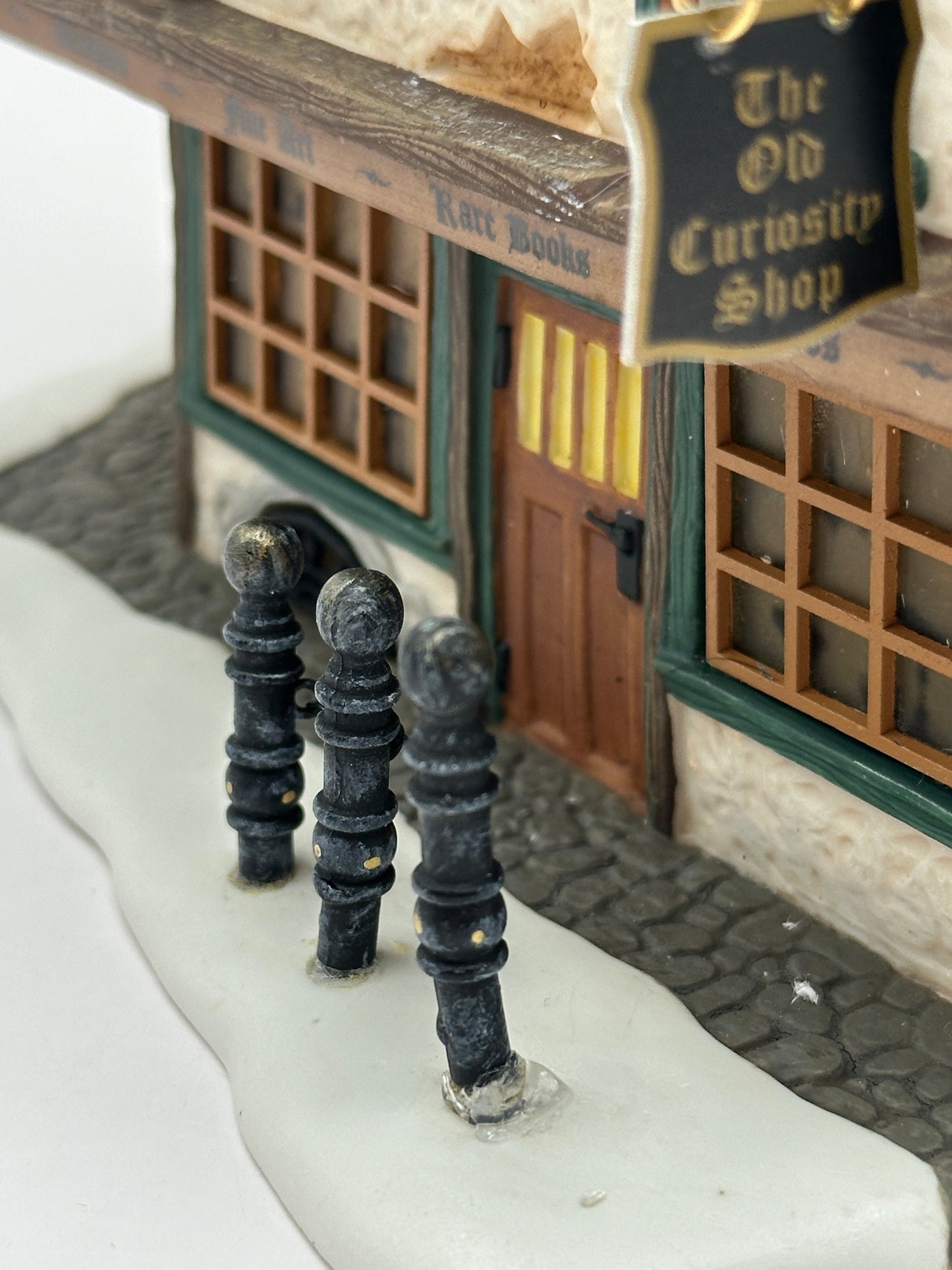 Department 56 - The Old Curiosity Shop (Second Edition) - Dickens' Village