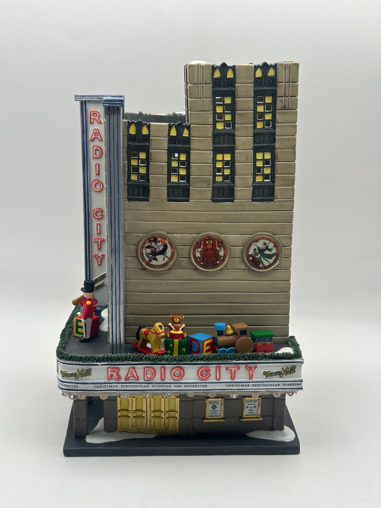 Department 56 - Radio City Music Hall with Radio City Rockettes - Christmas in the City