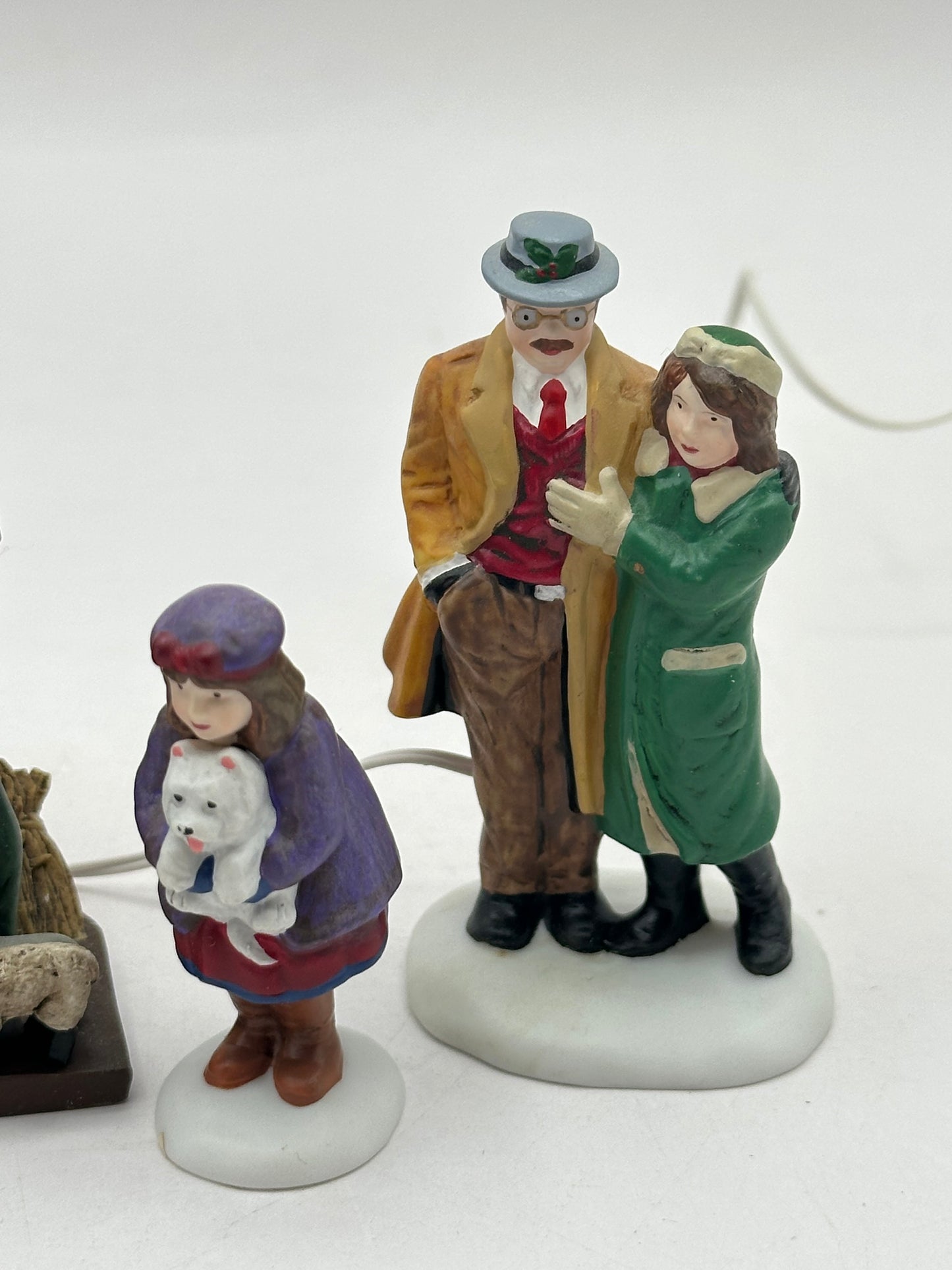 Department 56 - Visiting The Nativity - Christmas in the City