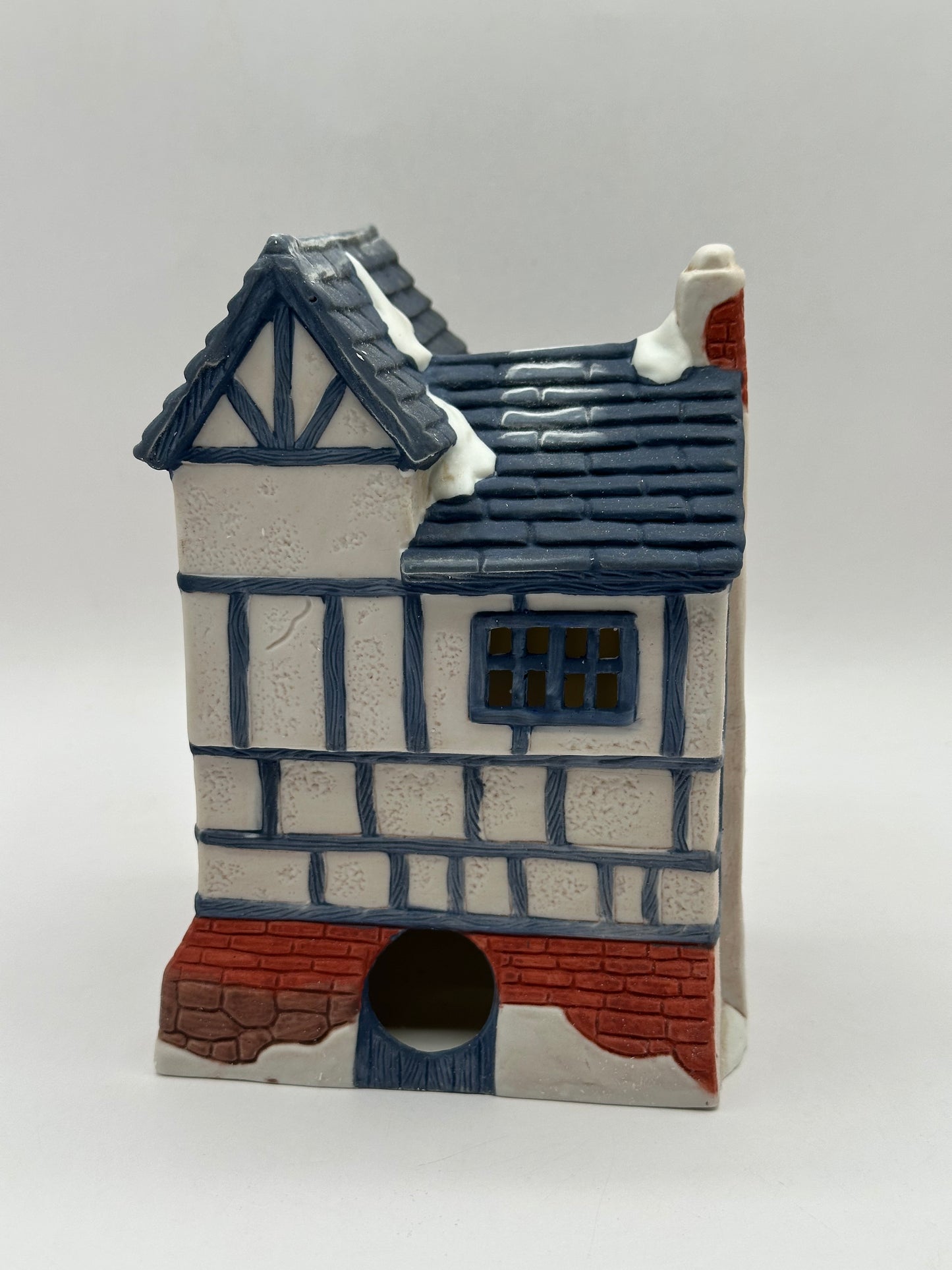 Department 56 - Jones & Co. Brush & Basket Shop - Dickens' Village