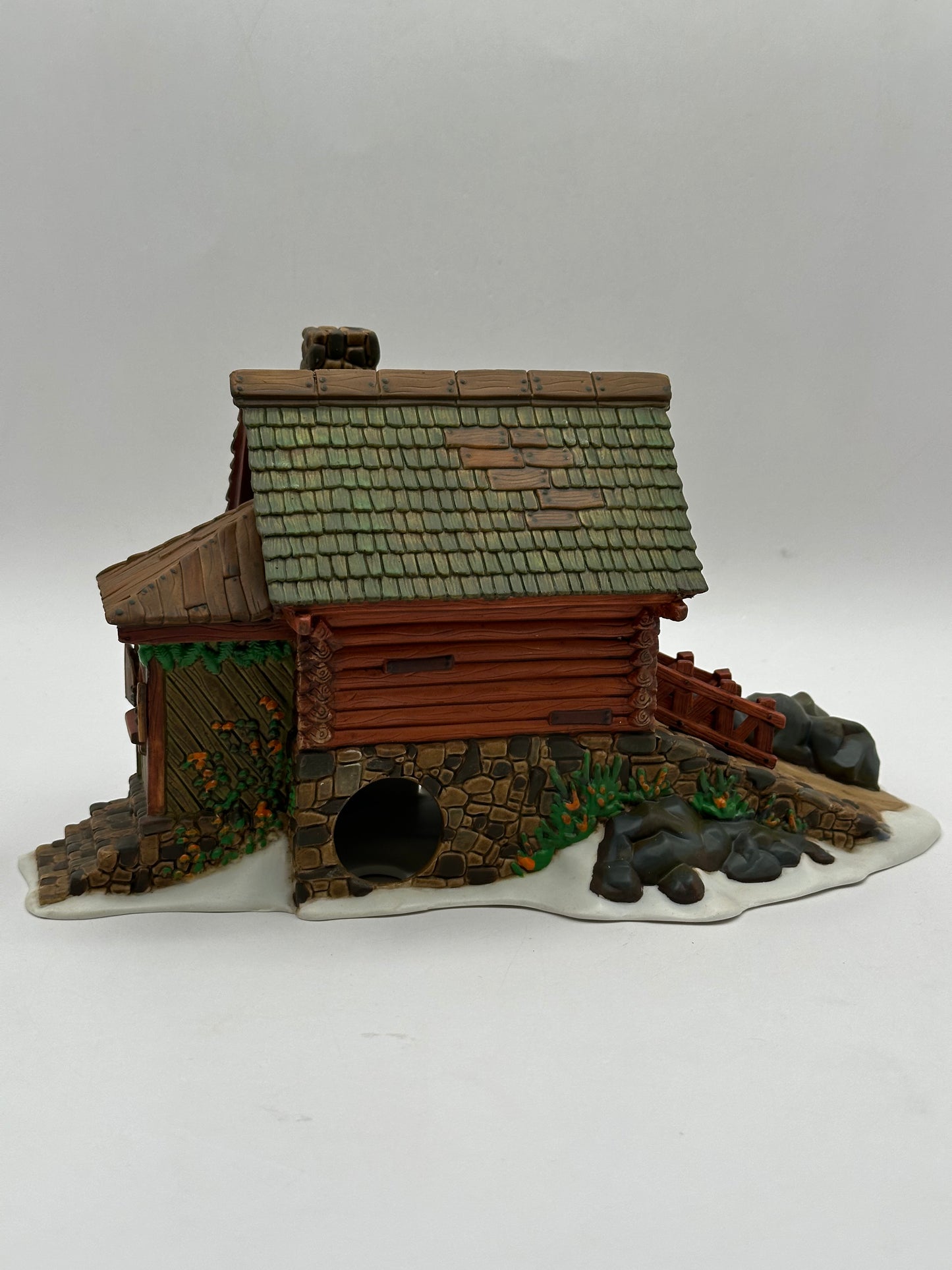 Department 56 - Semple's Smokehouse- New England Village