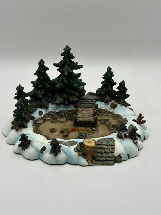 Department 56 - Village Pine Point Pond - Village Accessories