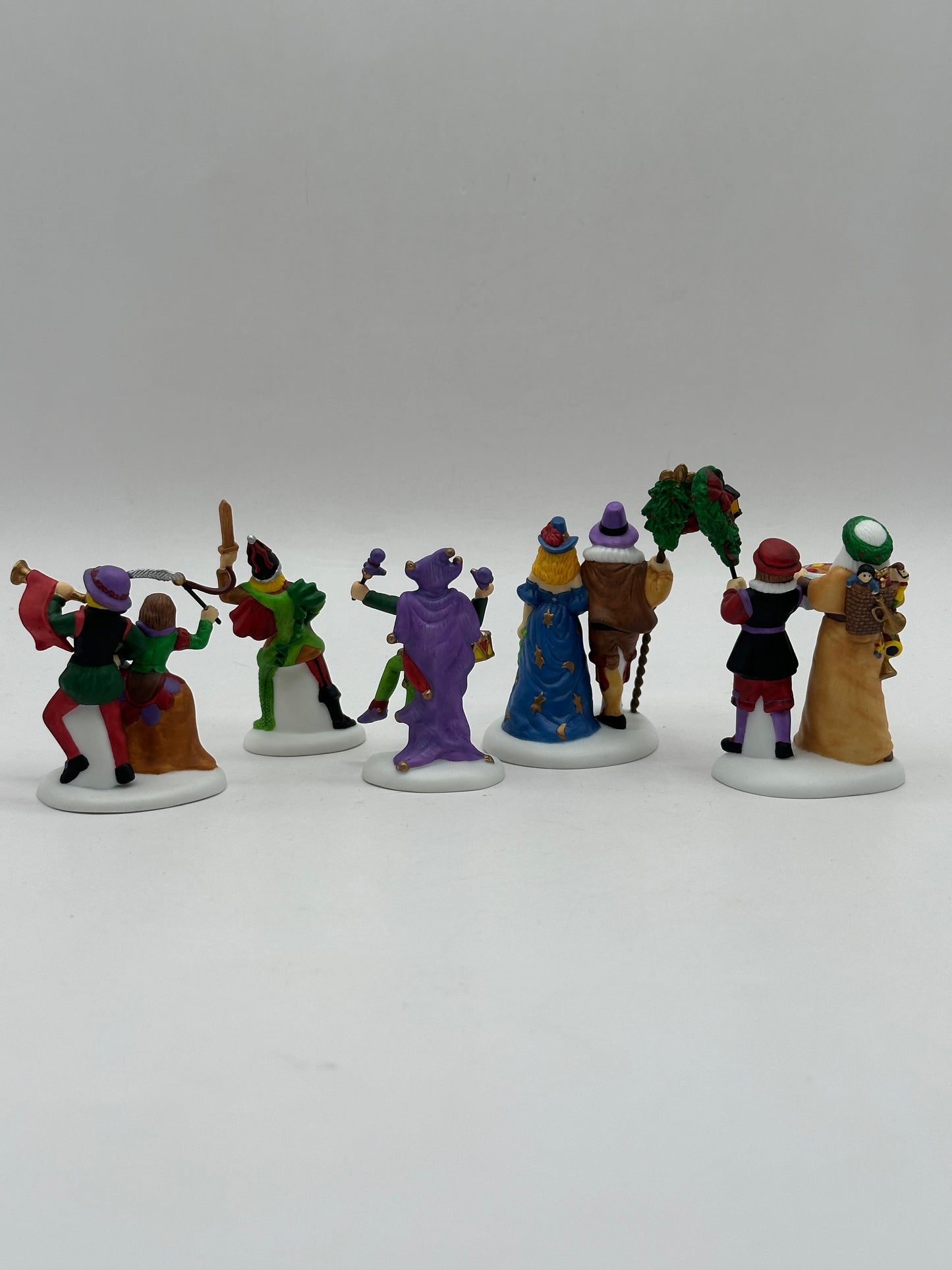 Department 56 - Here We Come A-Wassailing - Dickens' Village