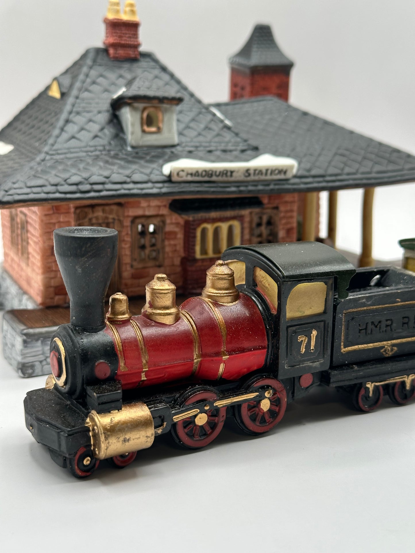 Department 56 - Chadbury Station and Train - Dickens' Village