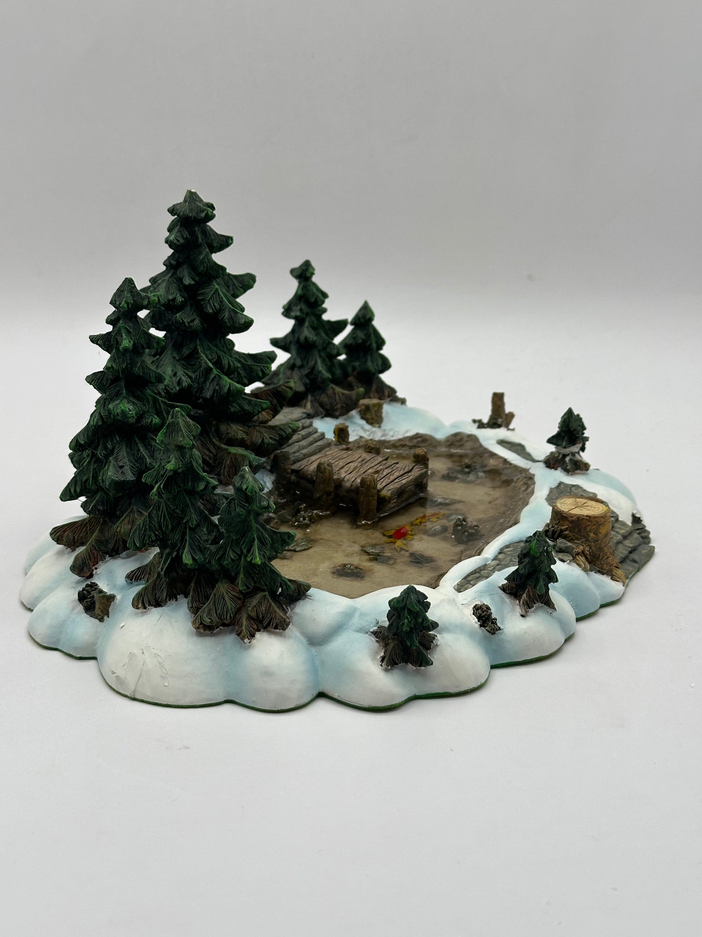 Department 56 - Village Pine Point Pond - Village Accessories