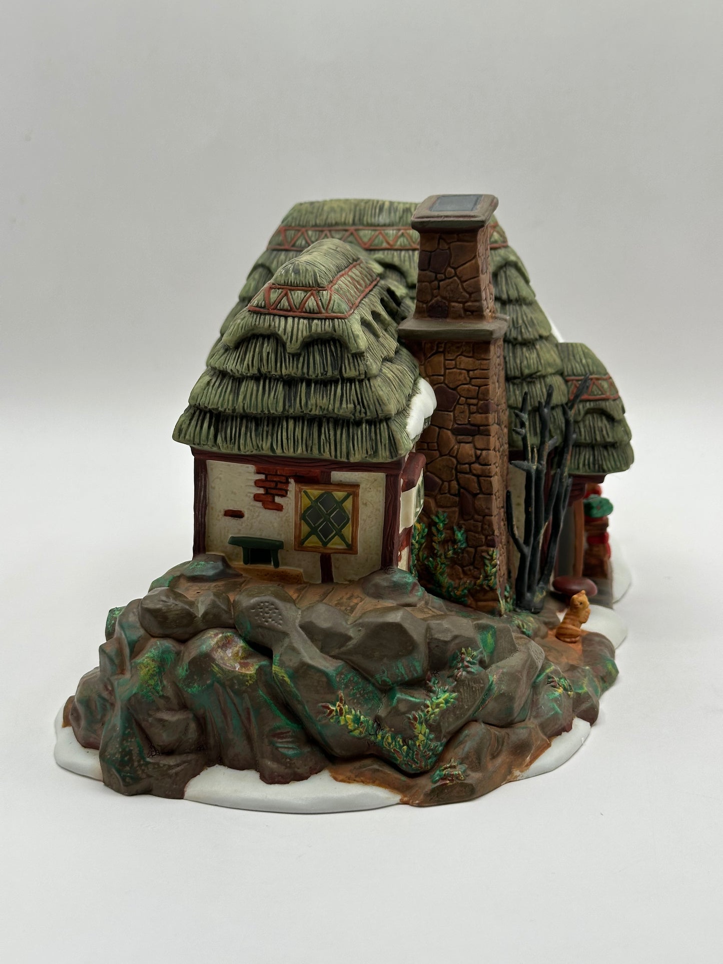 Department 56 - Crooked Fence Cottage - Dickens' Village