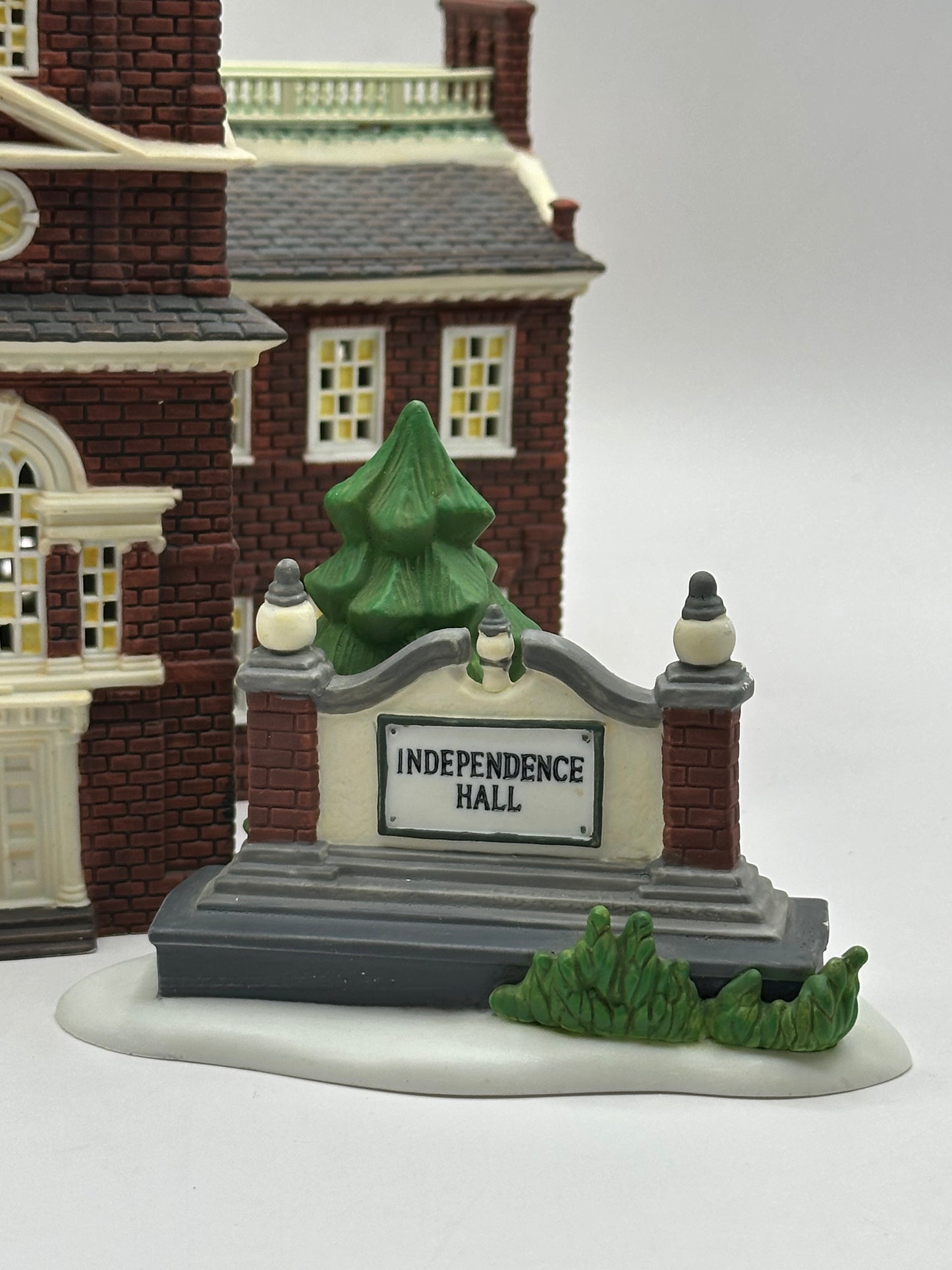 Department 56 - Independence Hall - Historical Landmark Series