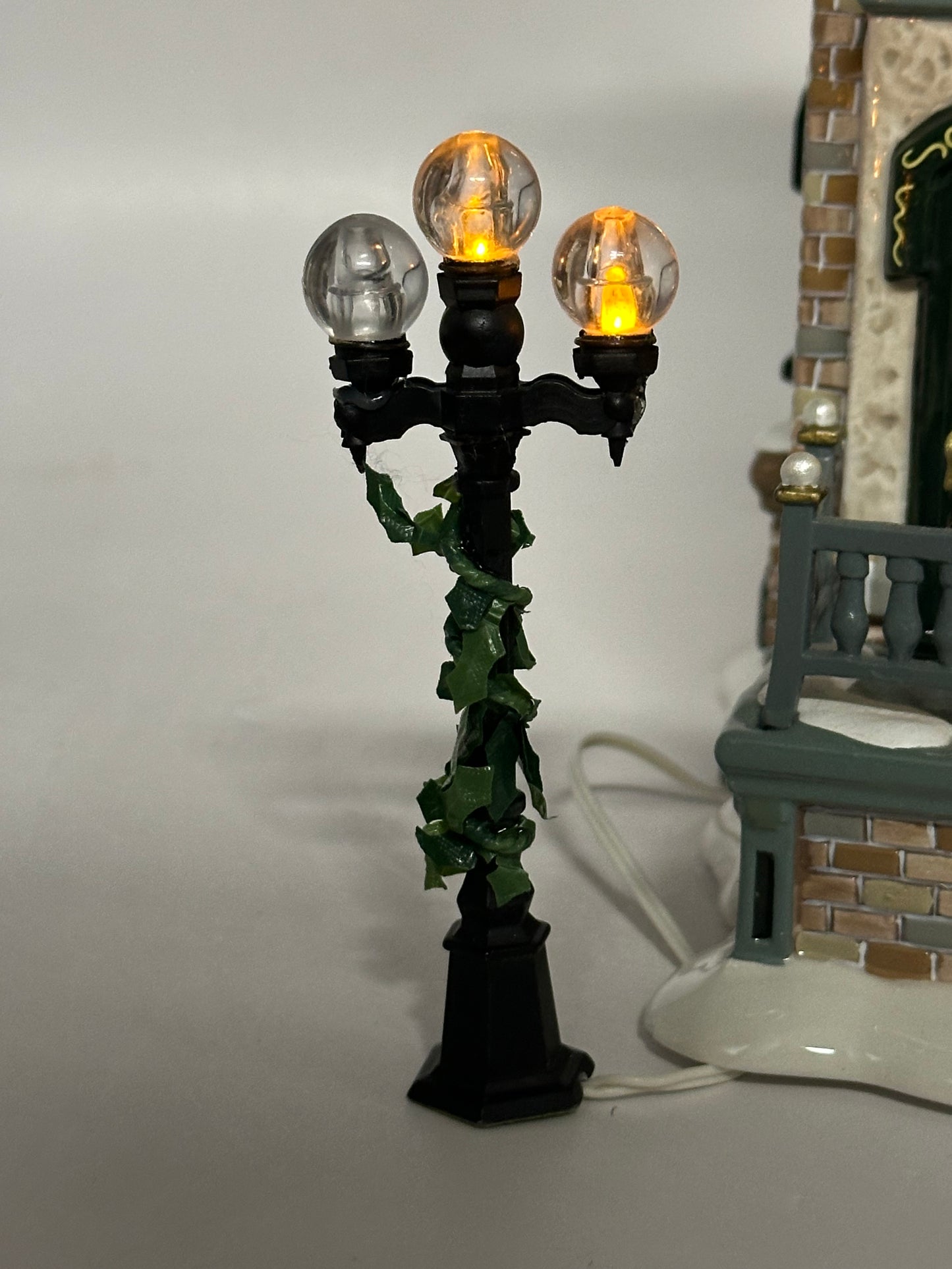 Department 56 - Stillwater Collectibles & Antiques - Dickens’ Village