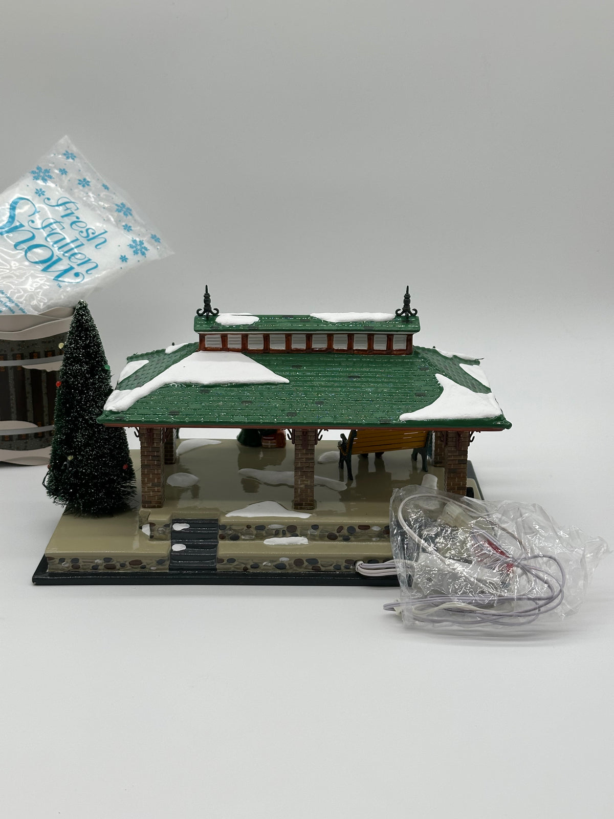 Department 56 - Home For The Holidays Express - Original Snow Village