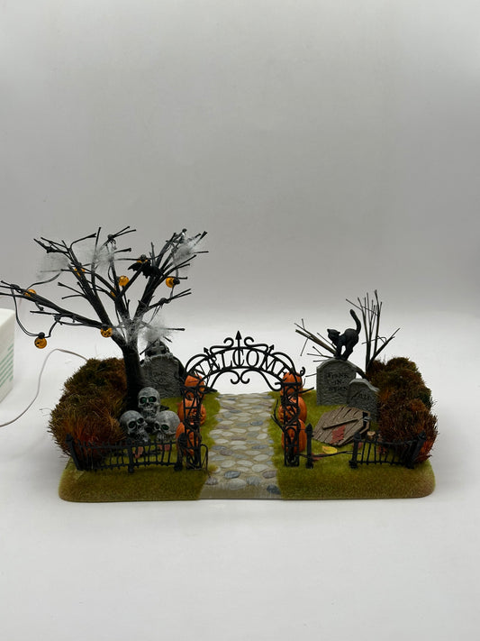 Department 56 - Haunted Front Yard - Snow Village Halloween