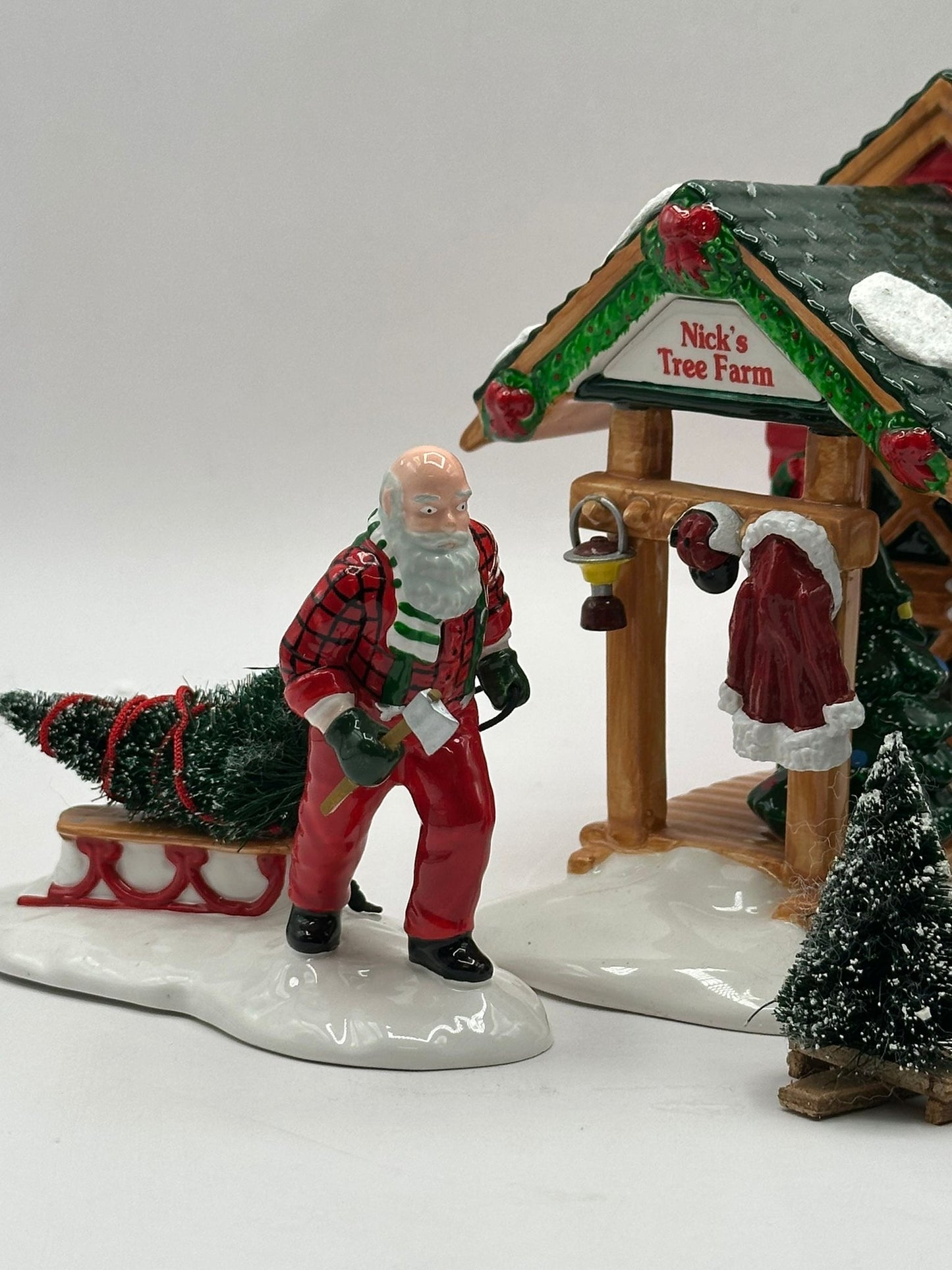 Department 56 - Nick's Tree Farm - Original Snow Village