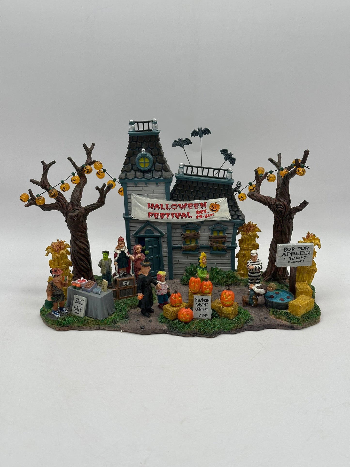 Lemax Spooky Town - Halloween Festival