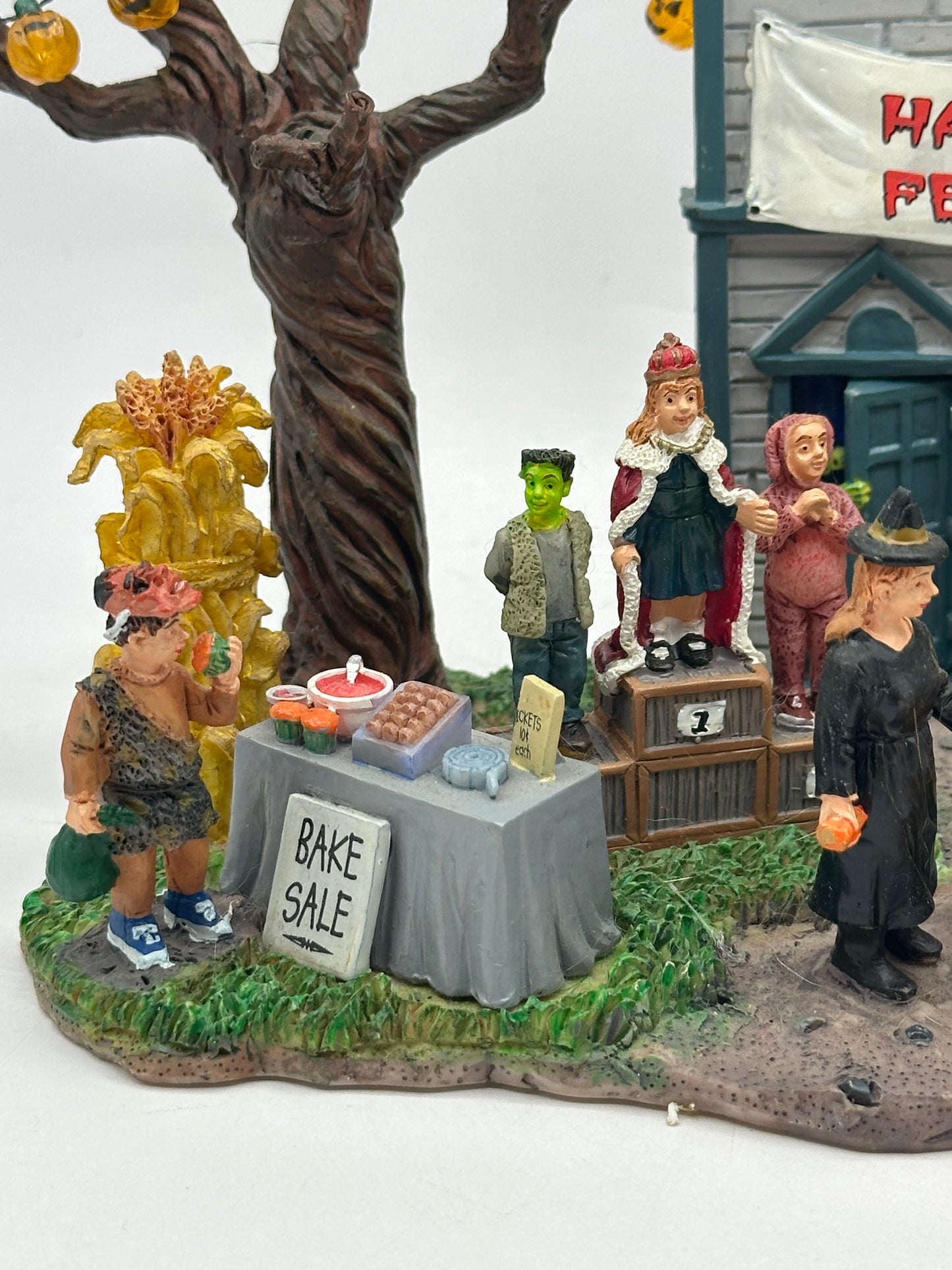 Lemax Spooky Town - Halloween Festival