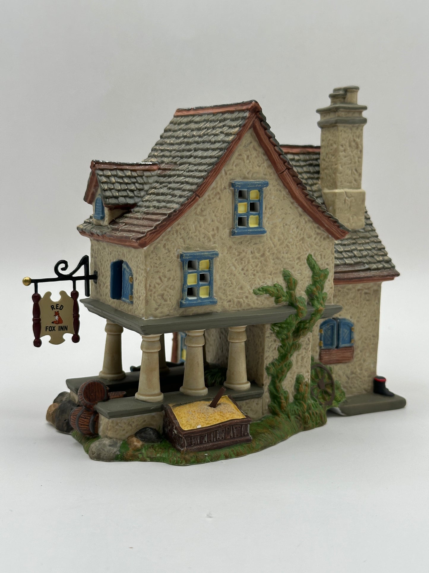 Department 56 - The Red Fox - New England Village