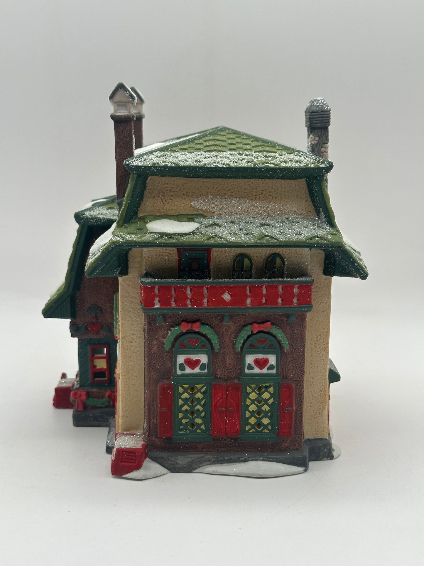 Department 56 - Elfie’s Sleds & Skates - North Pole Series