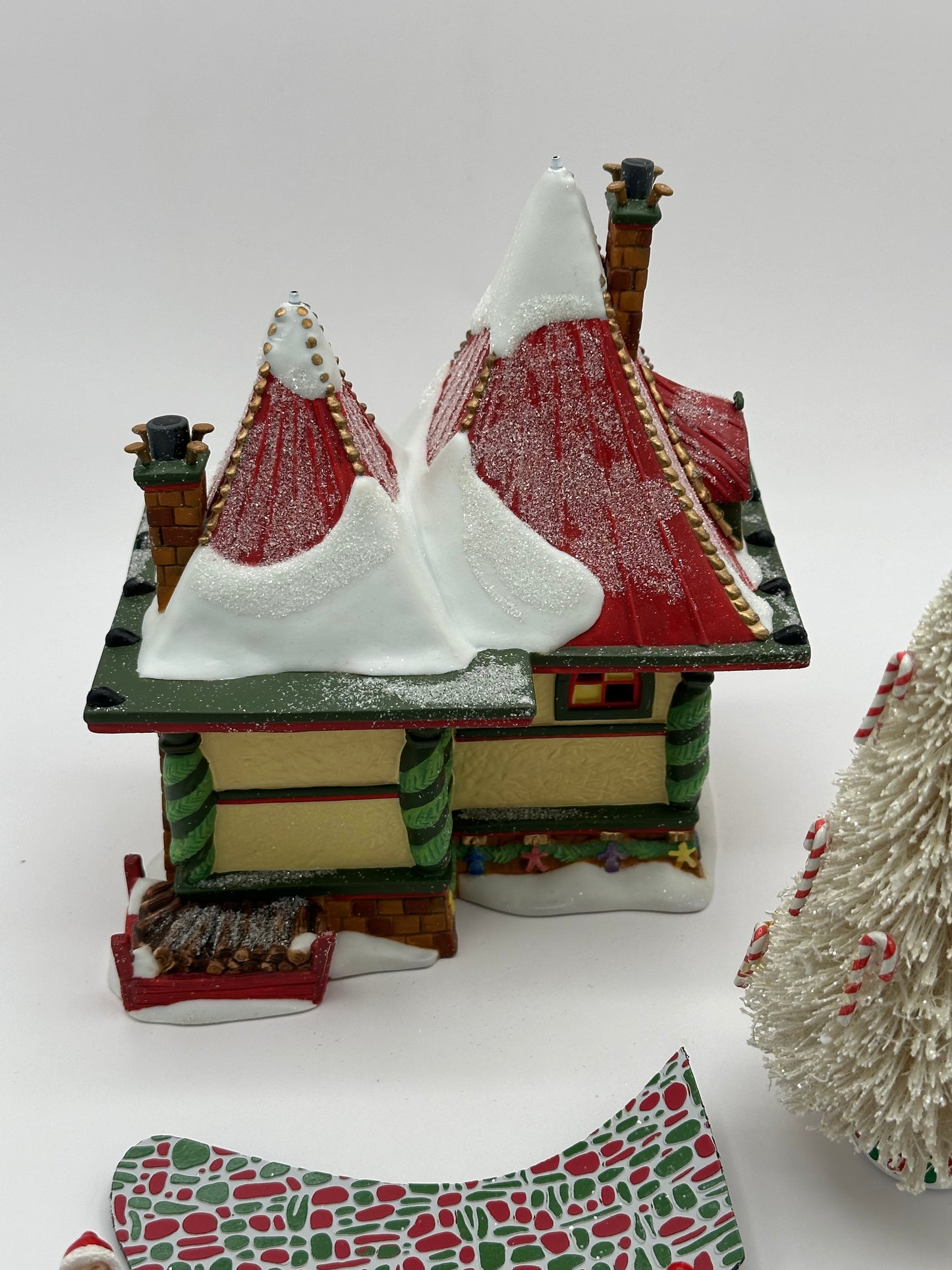 Department 56 - Santa’s Visiting Center - North Pole Series