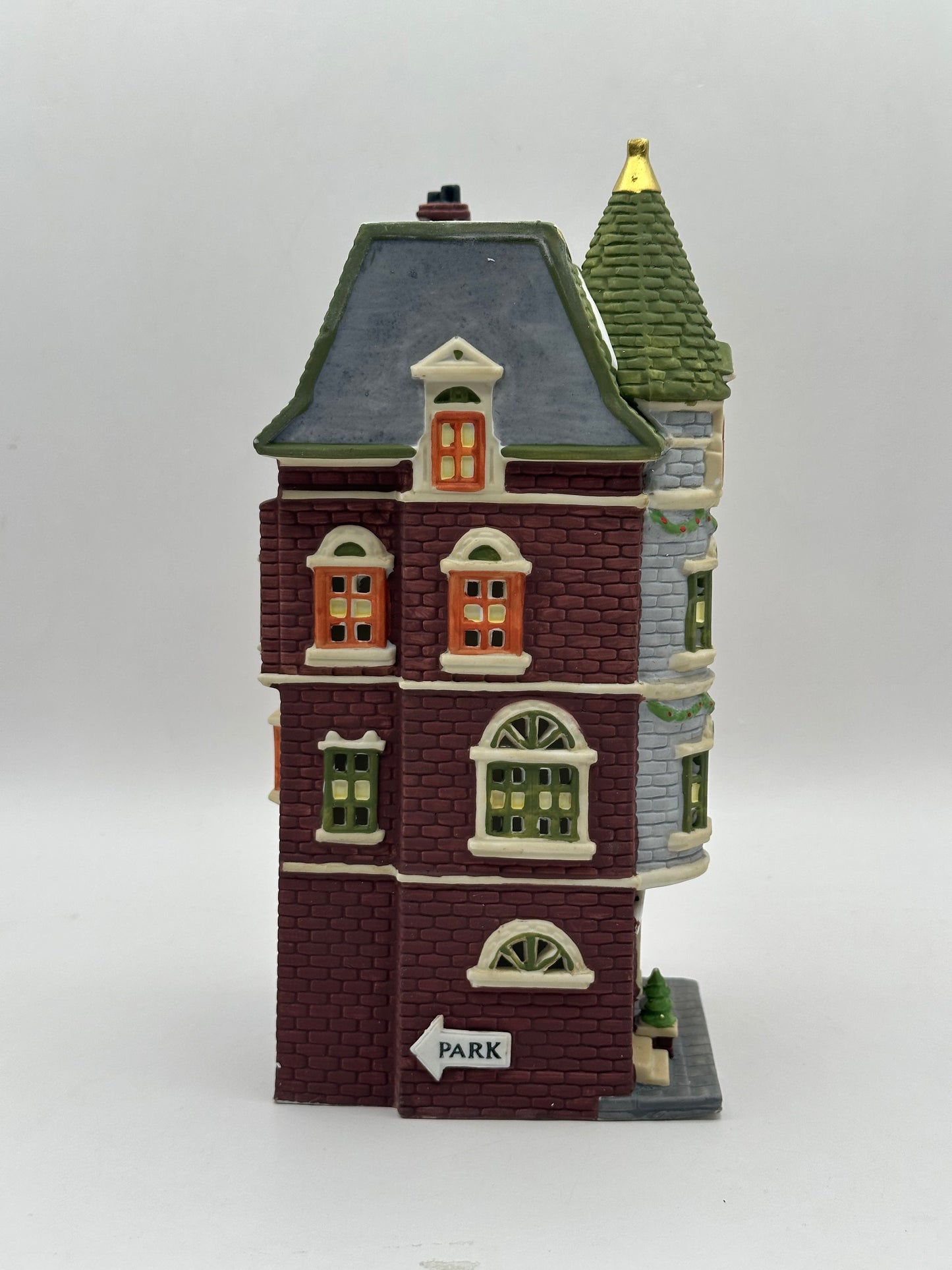 Department 56 - 5607 Park Avenue Townhouse - Christmas in the City