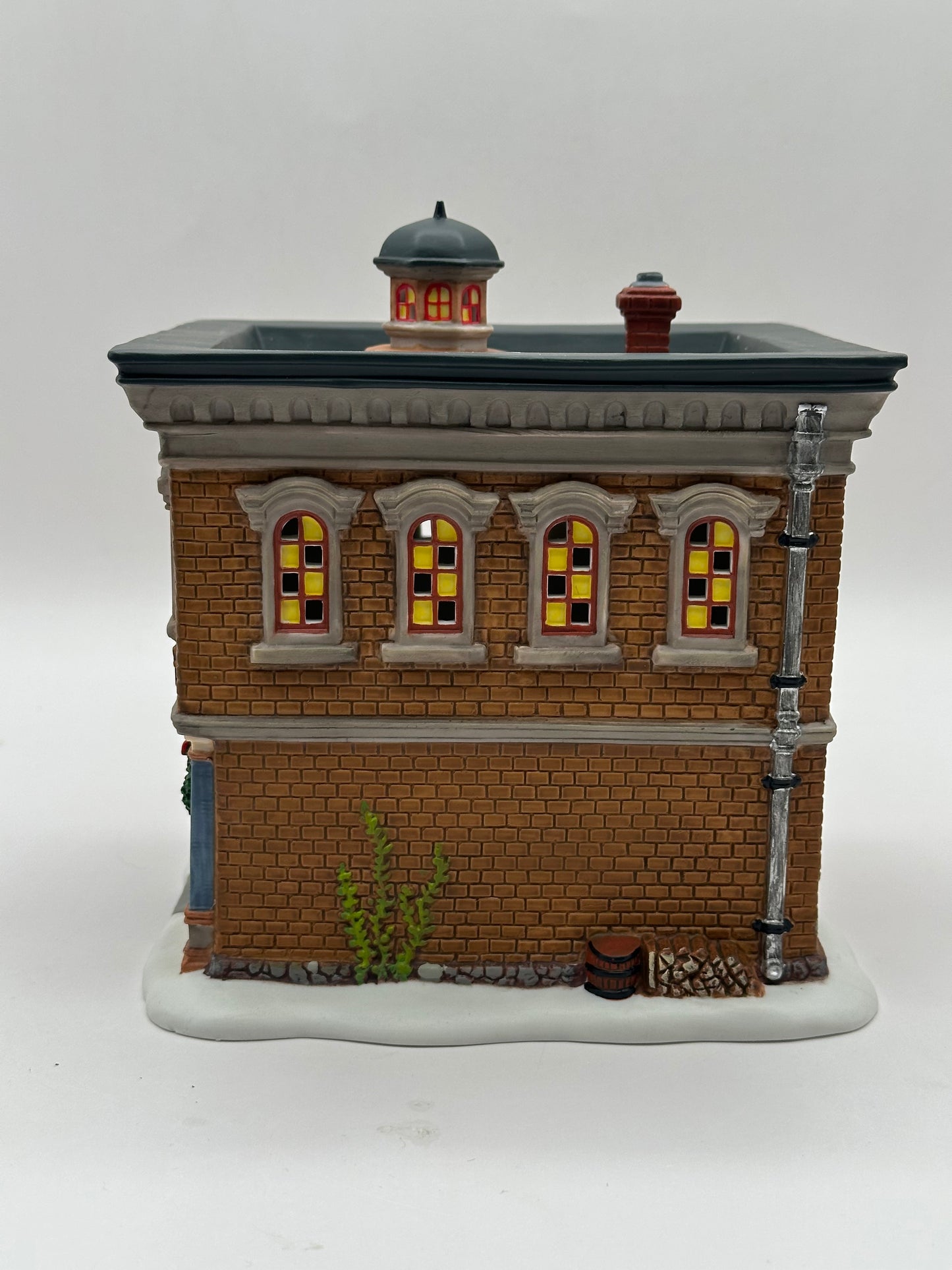 Department 56 - Drummond Bank - New England Village